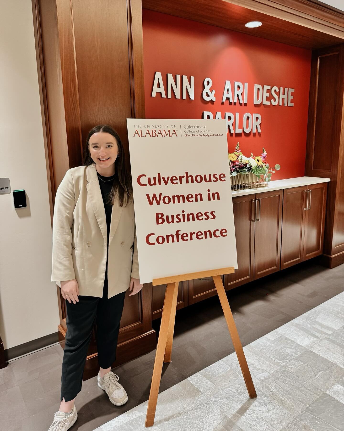 👑🐘Queen City in T-Town🐘👑

Meagan traveled back to campus to speak at the Women in Business Conference hosted by the @culverhouseua DEI Office this past weekend. Her panel shared insights on women in non-traditional spaces with representatives fro