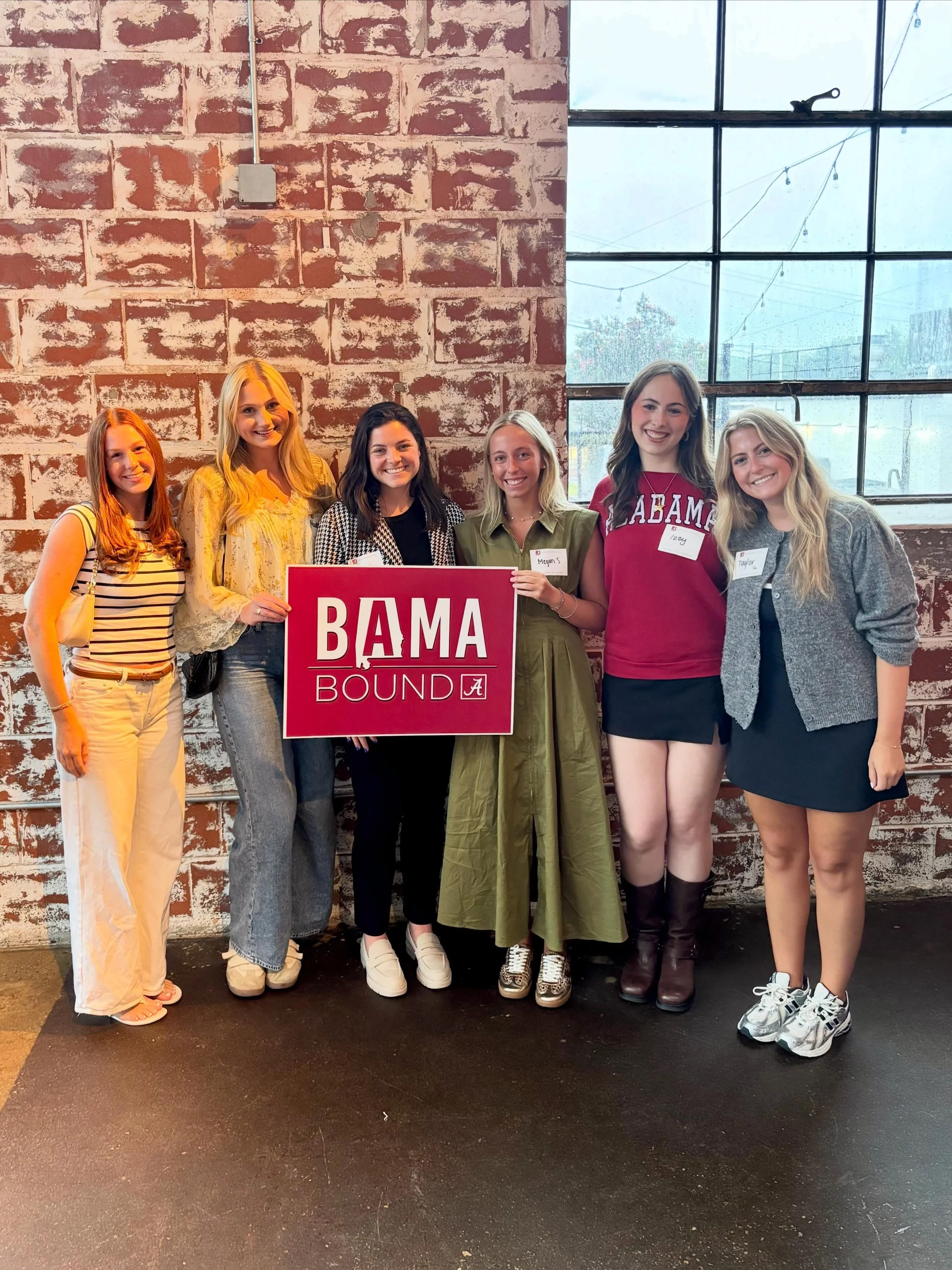 Thank you to everyone who joined us at Noble Smoke last week to celebrate our Charlotte area students heading to Tuscaloosa this fall! We&rsquo;re excited to see all the things they accomplish during their time on campus. 

Parents, stay connected wi