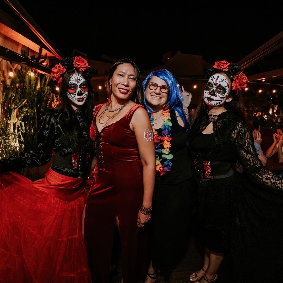 Step into a world of vibrant Mexican festivity with Lucha Loco. Whether it's an intimate gathering with cherished amigos or a grand fiesta, we're here to turn your event dreams into reality.⁠
⁠
From delicioso Mexican cuisine to a lively, loco atmosph