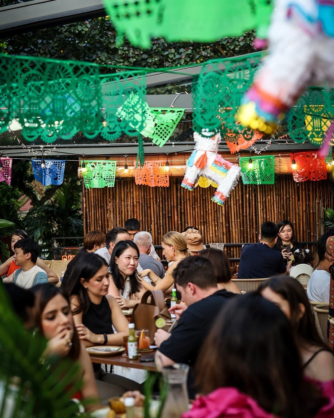 &iexcl;Hola, amigos! What a fiesta it was; gracias to everyone who joined us for our Tropical Garden Fiesta on Cinco de Mayo! ⁠
⁠
From the gigante cocktail towers to the mezcal flights that flowed like agua, it was an evening to remember. DJ Black Tr