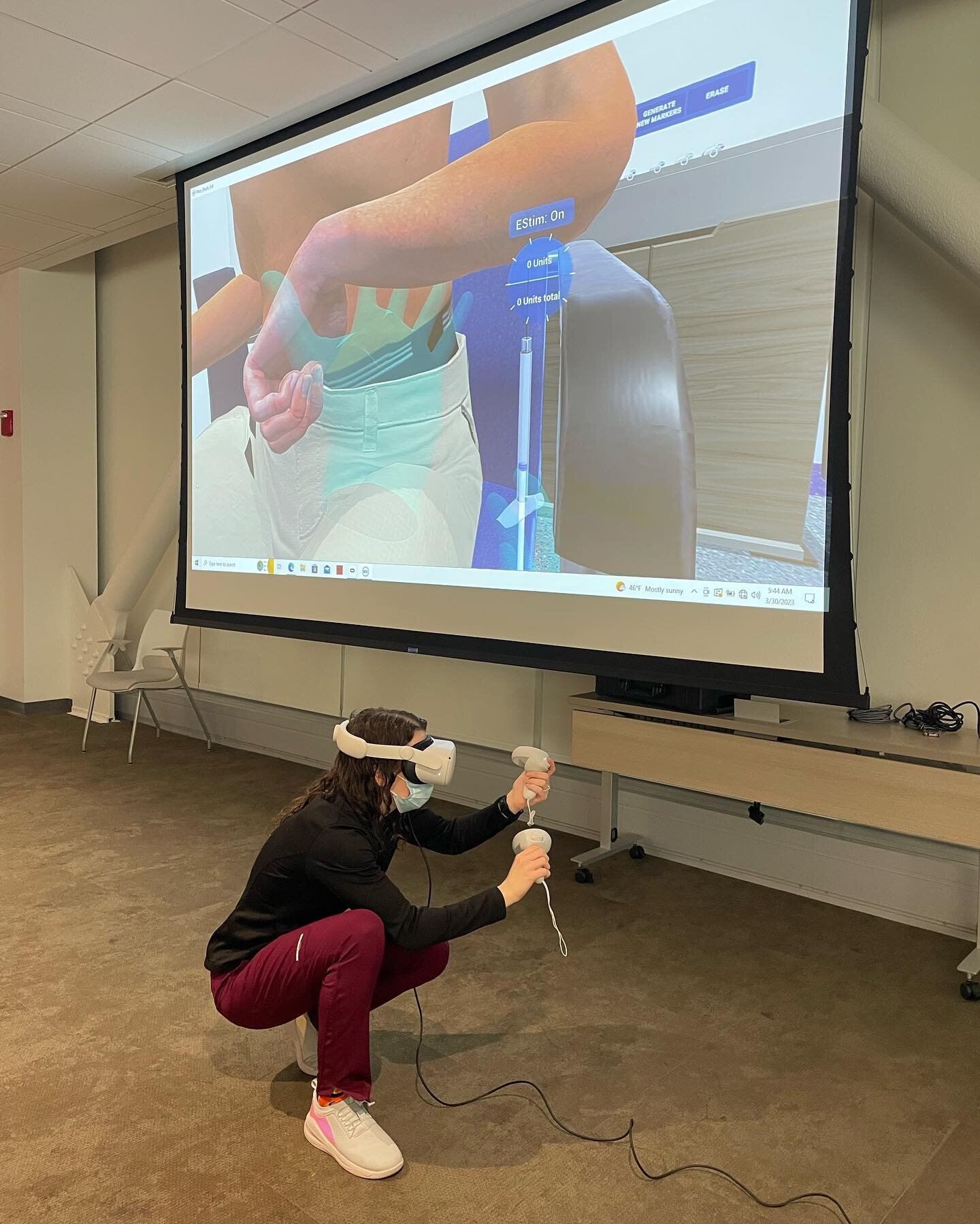 The residents had an awesome day getting to try out Botulinum toxin injections in Virtual Reality. Thanks to Merz pharmaceuticals for making this experience happen!! #VirtualReality #Injections #PowerPoses