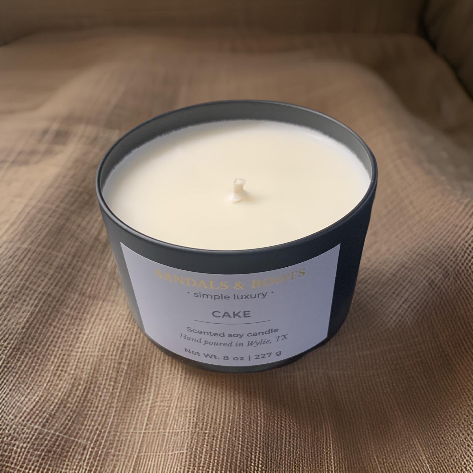 8 oz cake candle_open.jpeg
