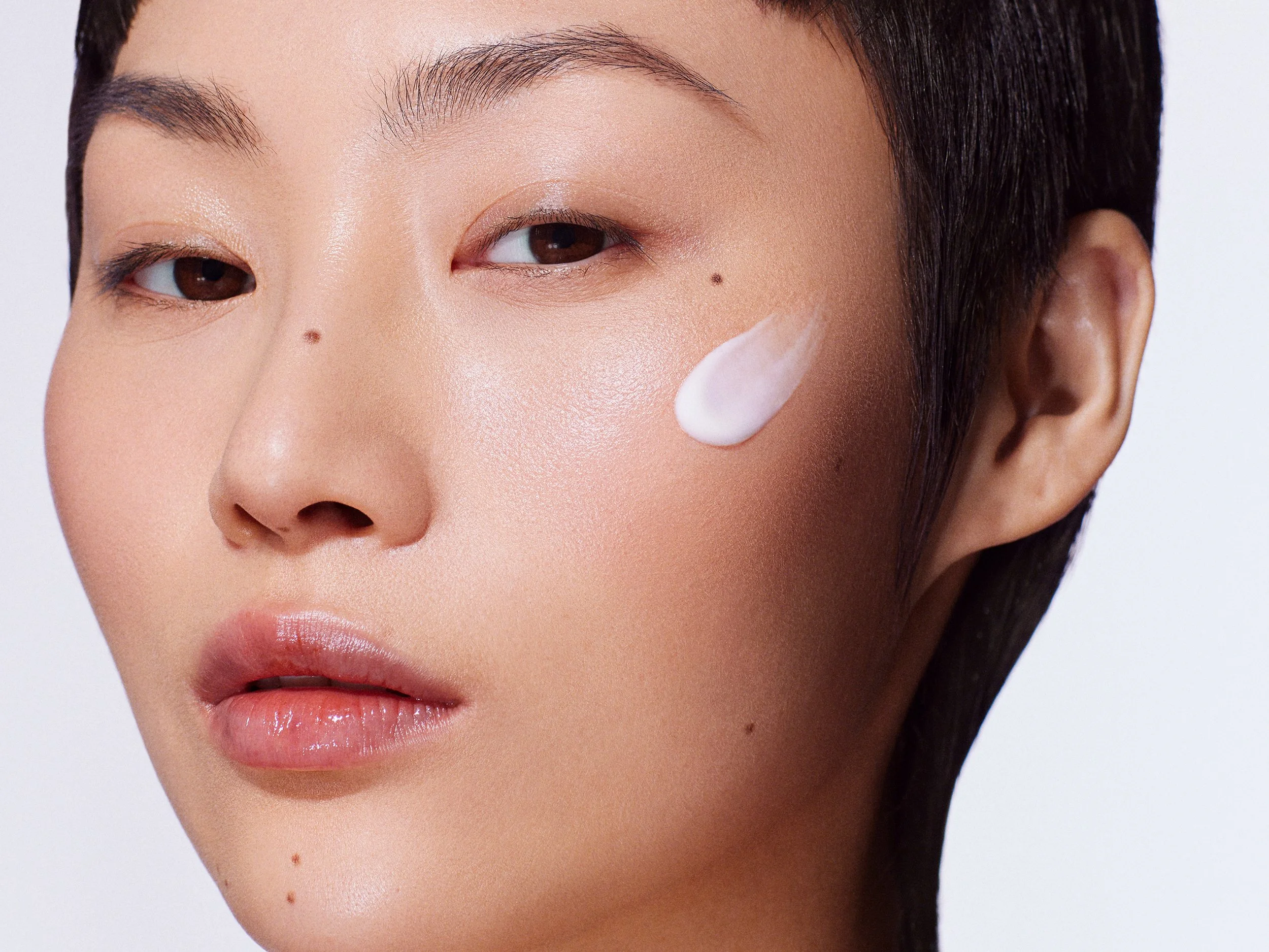 Eye cream skincare beauty shot by a beauty photographer based in Warsaw, Poland