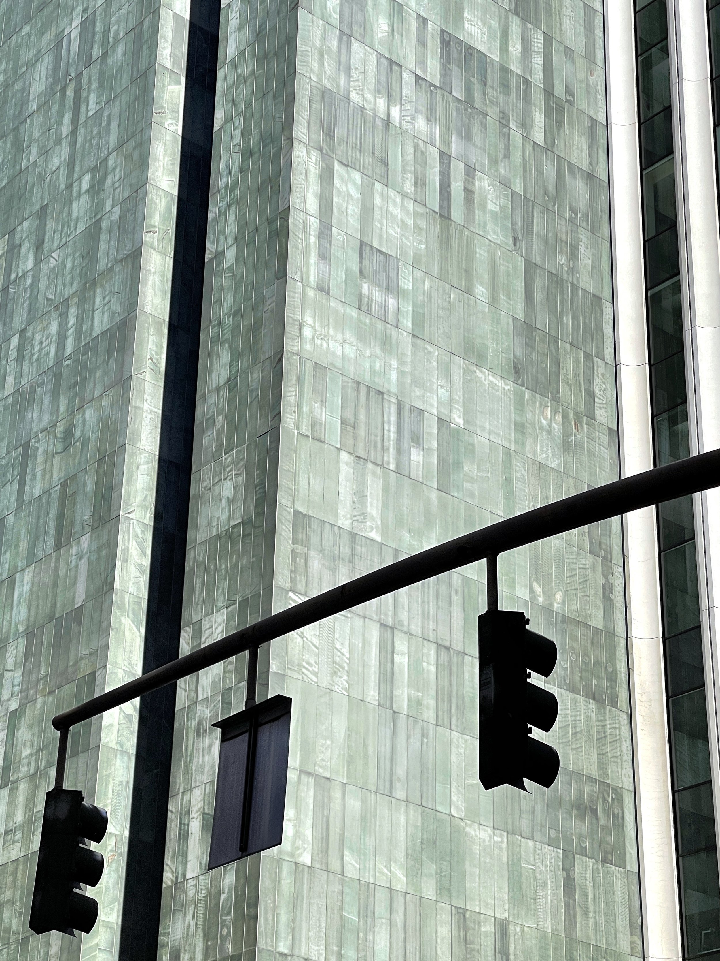 sw broadway and washington street 1