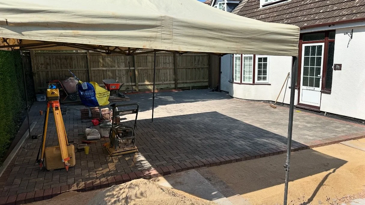 Half way though this driveway project. lift up and relay the blocks completed ✅
New fencing complete ✅
Now, to the finish line with some new blocks ☝🏼