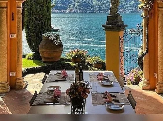 Lunch Como Lake.jpg