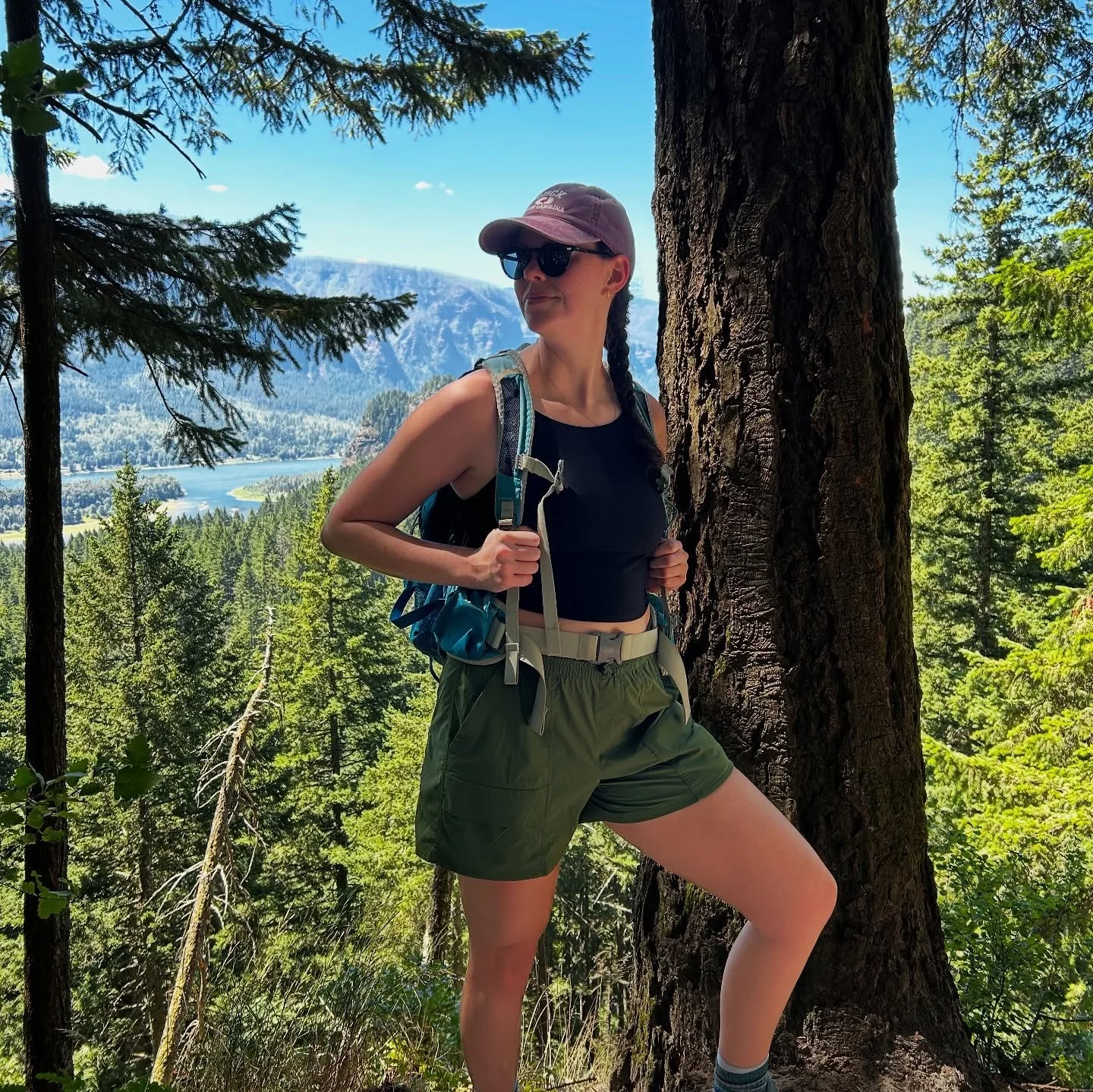 🎂This is 31 ✨

Celebrated my birthday weekend with a trip to the lake (not bad for the Midwest, eh? 😏), donuts, coffee, chocolate cake, and Baldur&rsquo;s Gate 🧙

Saturday we packed up my CR-V and drove 2.5 hours to the &ldquo;Thumb&rdquo; of MI (
