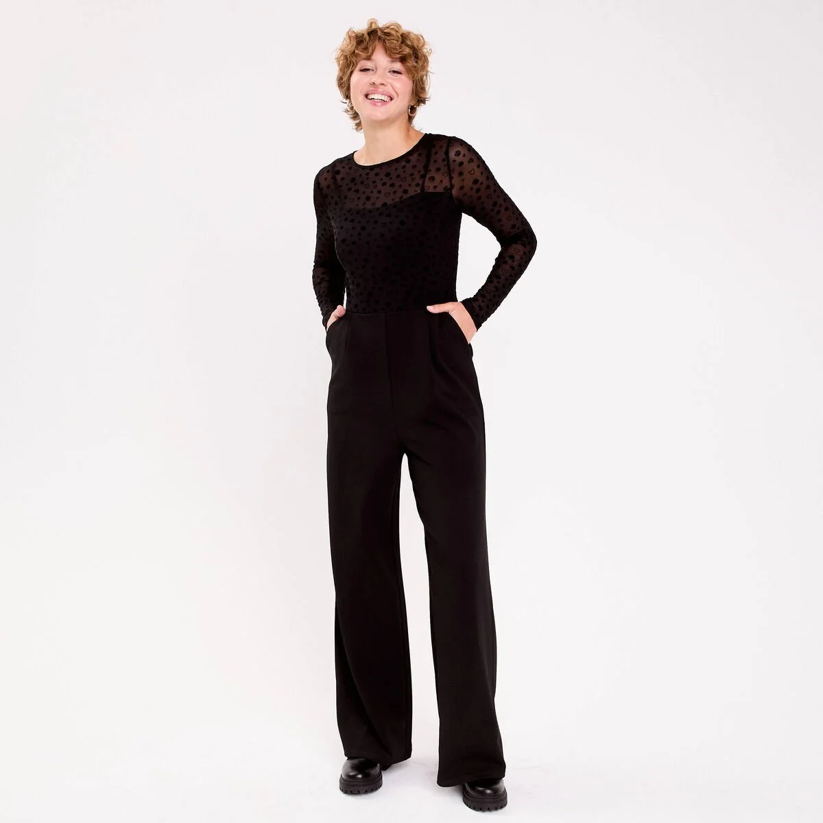 combinaison-aspect-dentelle-noir-femme-vue7-36125351620091001.jpg