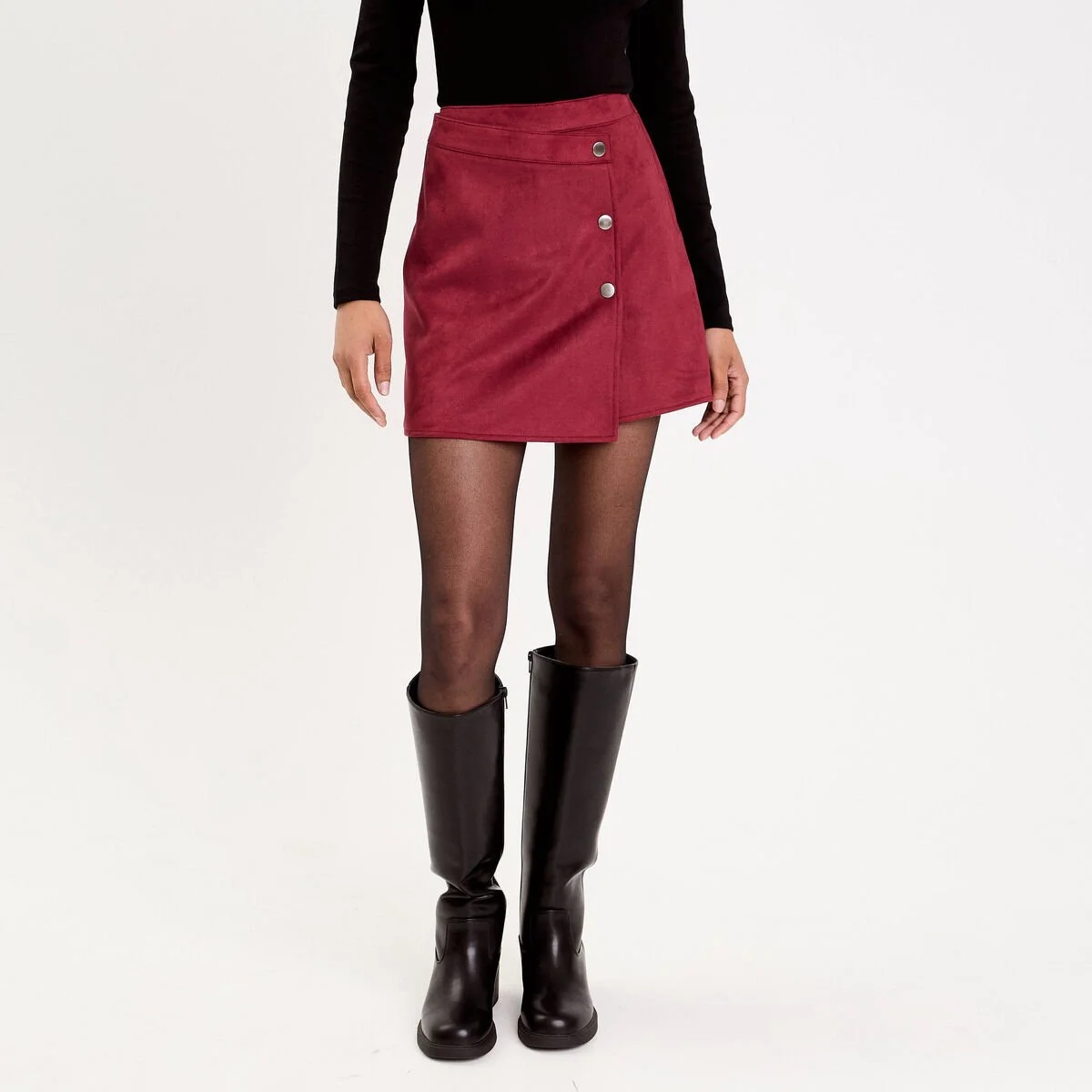 jupe-short-evasee-aspect-daim-rouge-fonce-femme-vue7-36125352250630520.jpg