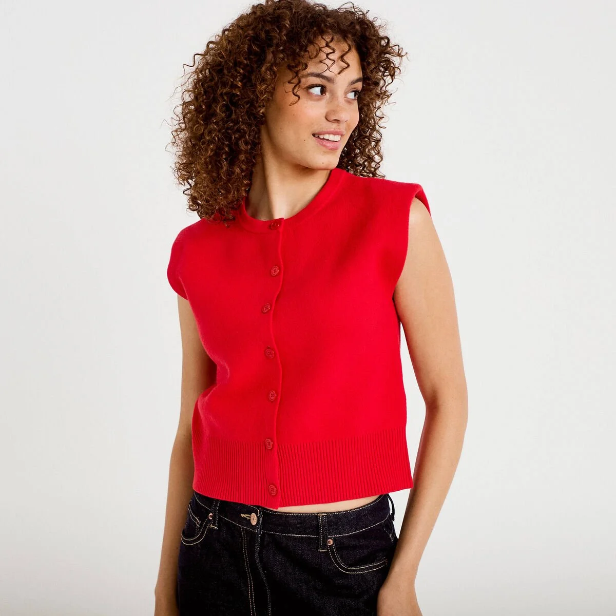 gilet-sans-manches-rouge-femme-vue7-36125375841331274.jpg