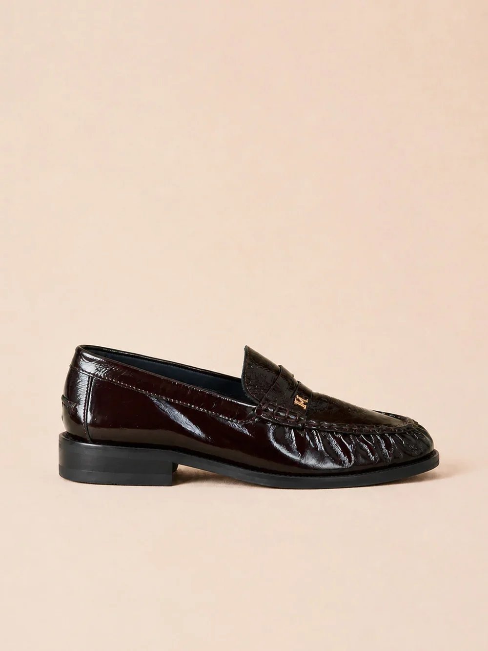 C-CASSIUS_CHOCO_1.jpg.webp