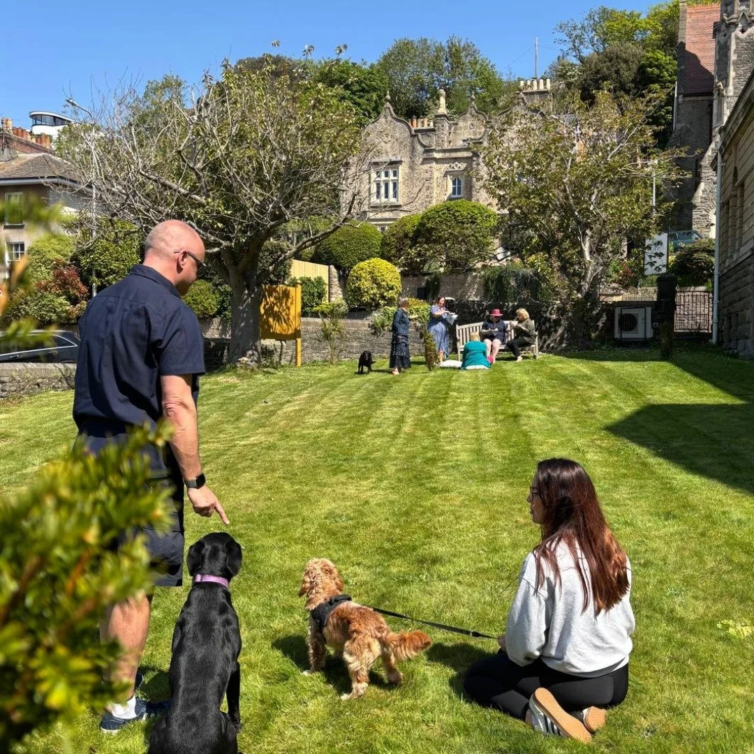 Welcoming in the nice weather enjoying the business lunch in the garden.

Nothing better than Clevedon in the sun.
.
.
.
.
.
#Clevedon #DiscoverClevedon #channelcourt #workspace #meeting
