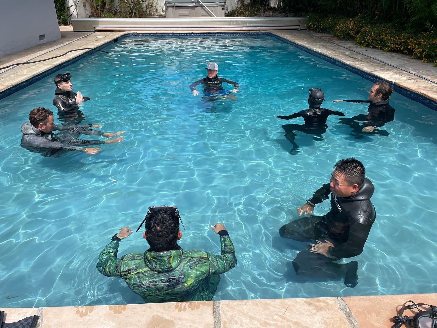 Updates on BWH Freediving class with Seamus Callaghan level 1 Freediver course! Whether you're a beginner or an experienced spearfisherman seeking to improve, this program will teach you efficient and safe techniques while eliminating bad habits. Lea