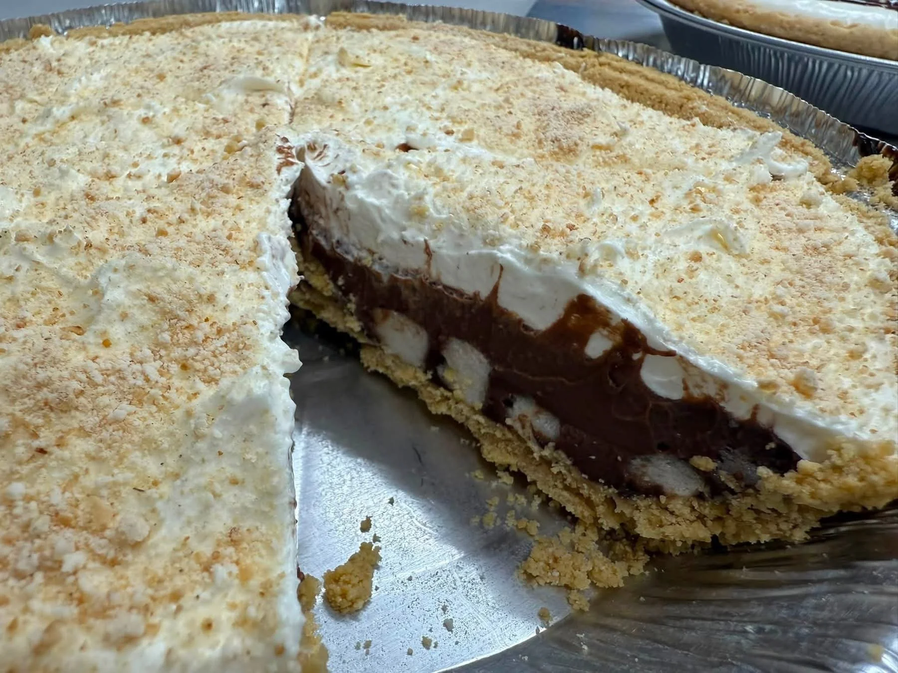 S'mores Chocolate Pie