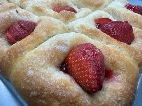 Pre-Order Strawberry Rolls