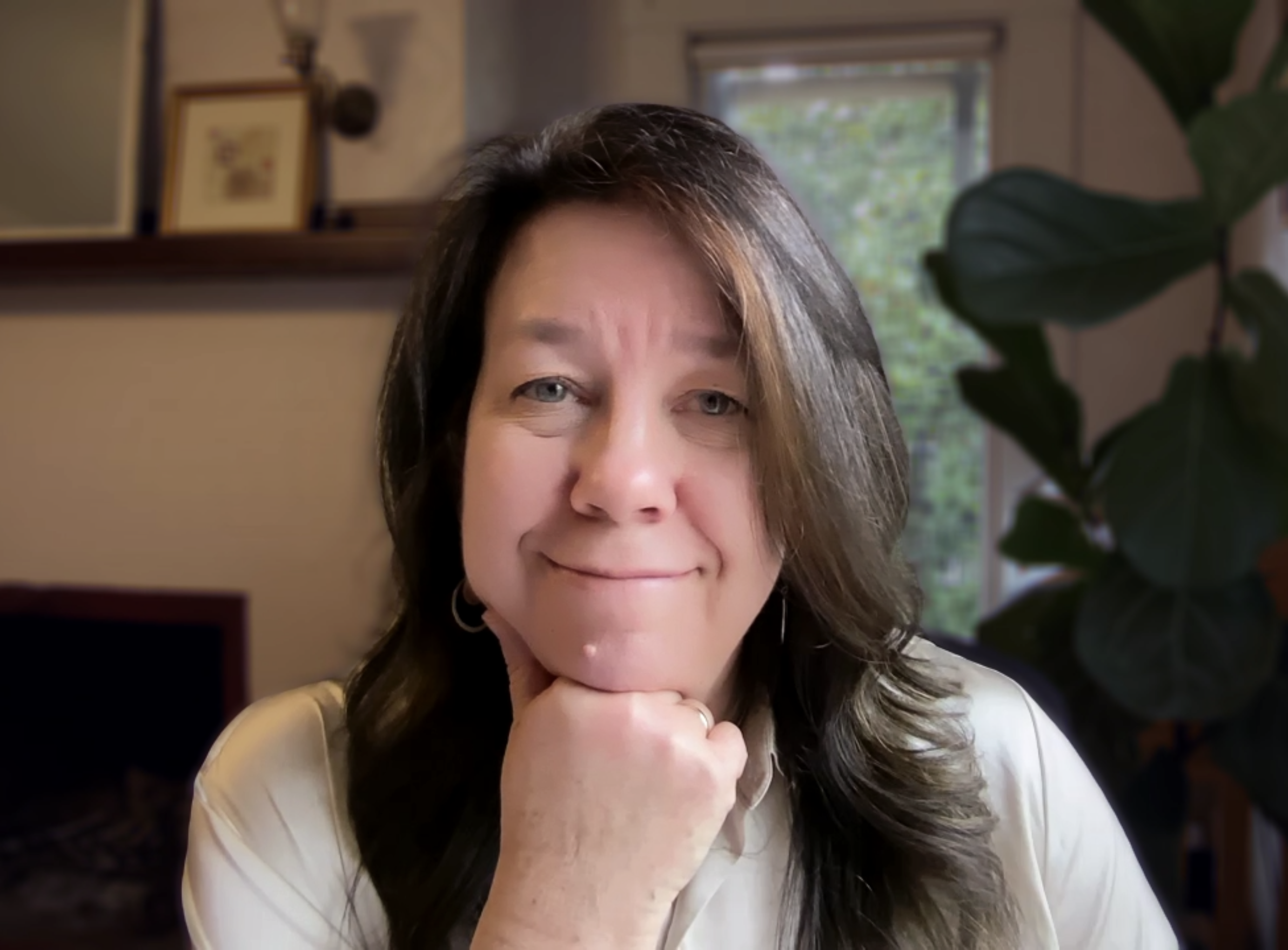 Headshot of Julie Finnin Day