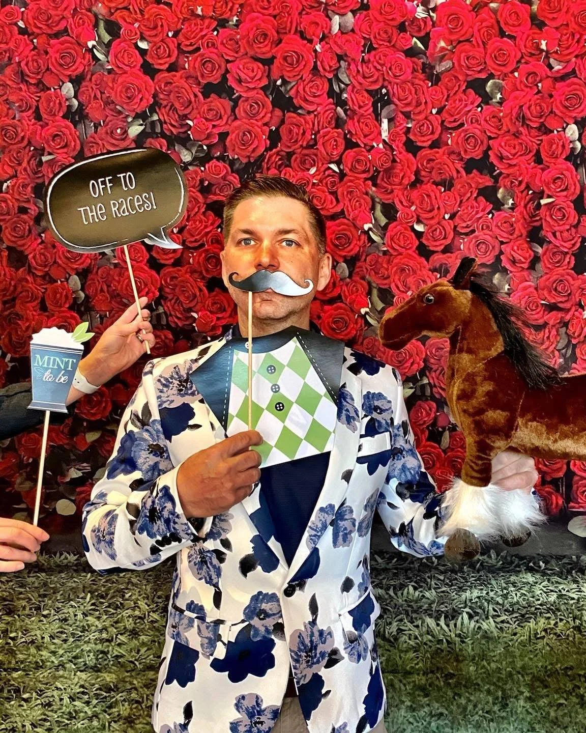 Everyone's favorite party returns next Saturday 🐎🎩

This is your official excuse to dress up, sip bourbon all day, and spend your Derby Saturday at Brickway &ndash; where the drinks are cold, the outfits are bold, and the vibes are undefeated. 🥃

