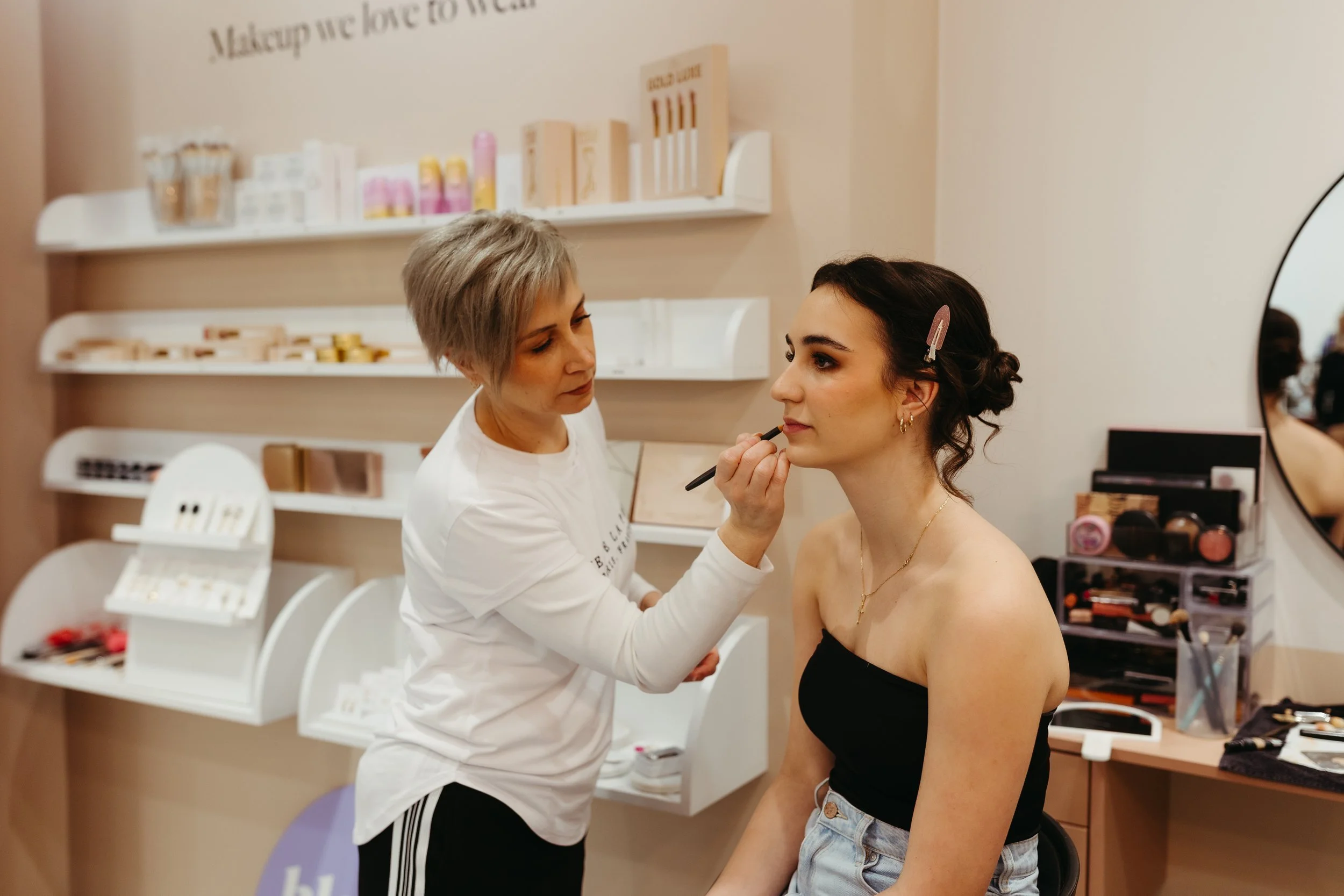 Make Up Application