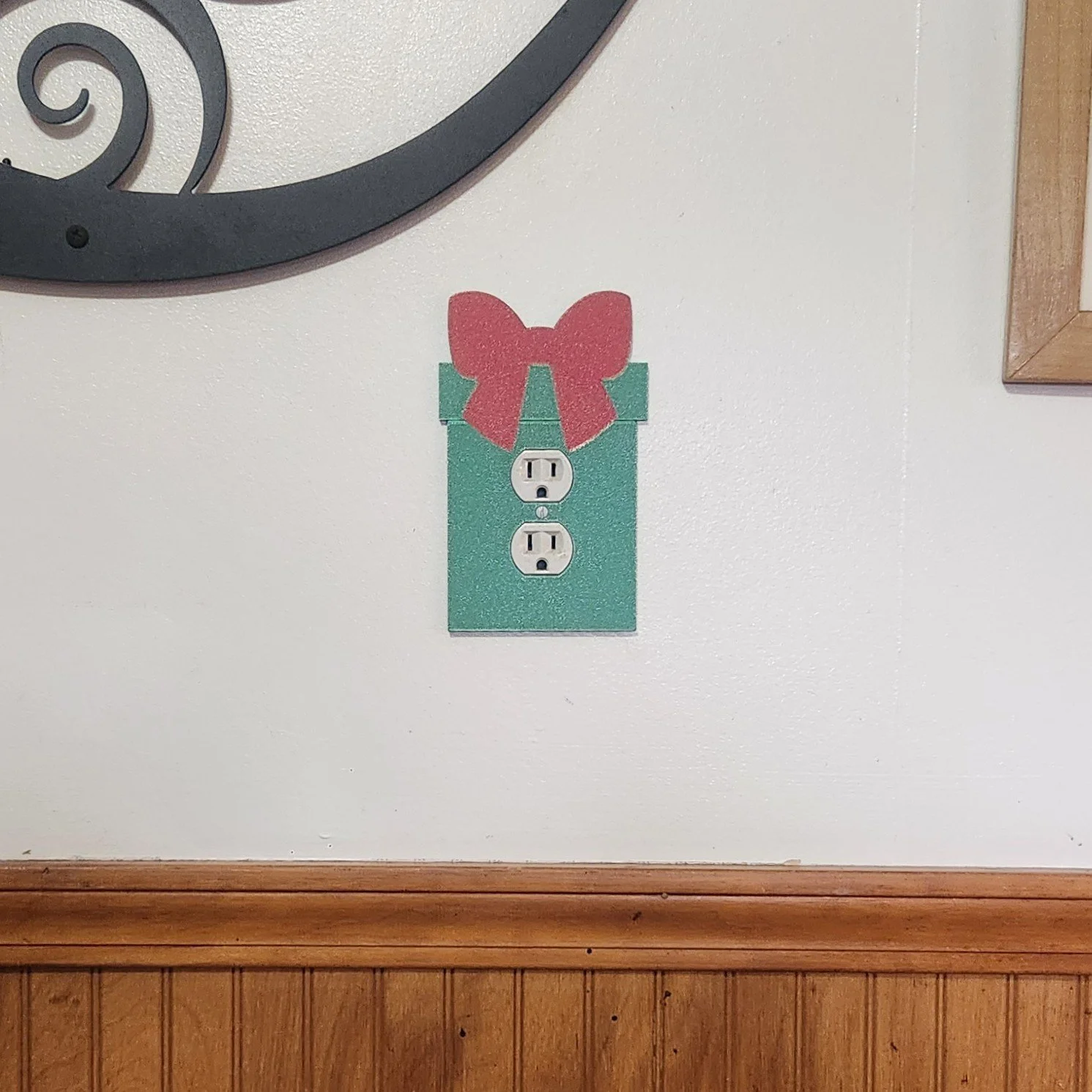 Present OUTLET.jpg
