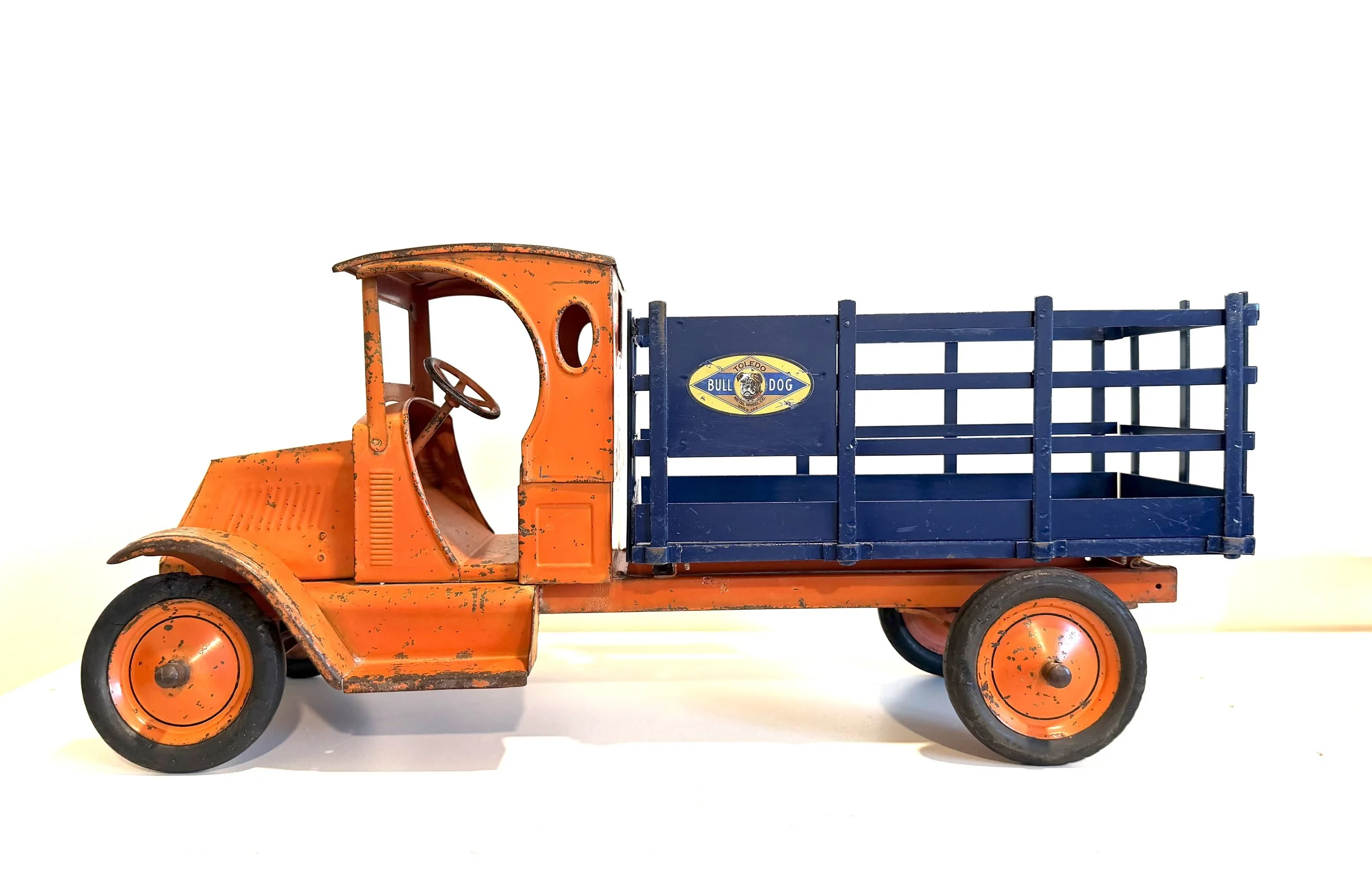 Toledo-Bulldog-Stake-Truck.jpeg