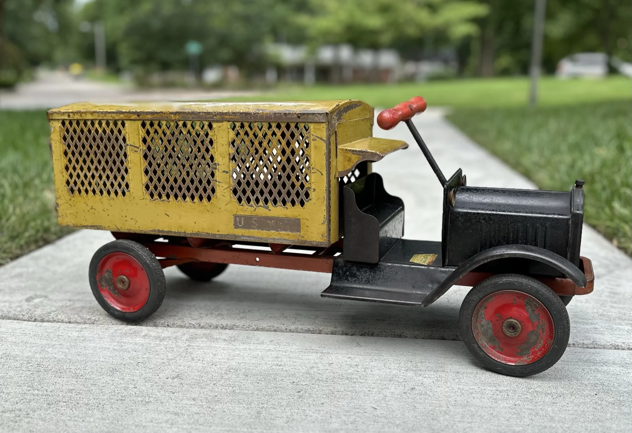 Keystone Toys US Mail Truck in an open cab ride on version.
