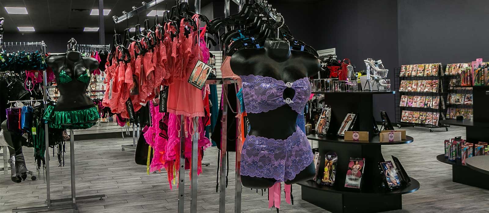 fantasy-showroom-lingerie.jpg