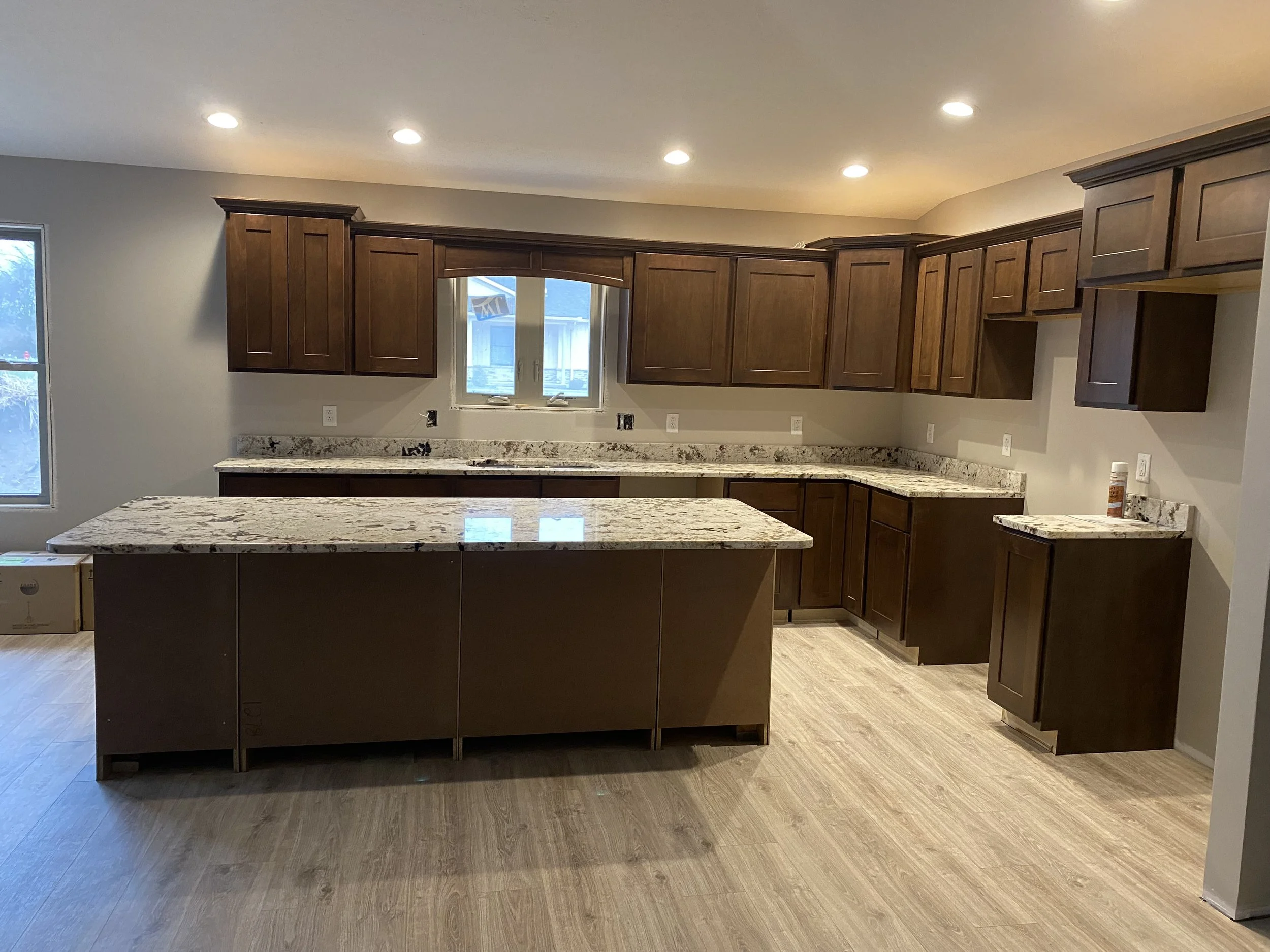 TH 24 Kitchen.JPG