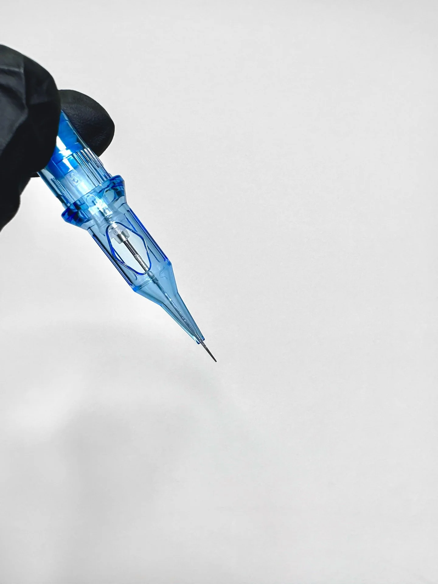 LIFE &amp; ART | swipe for more 
Little behind the scenes of tattoos and life, a lot of Christmas outfits, festivities, running and tattoos.