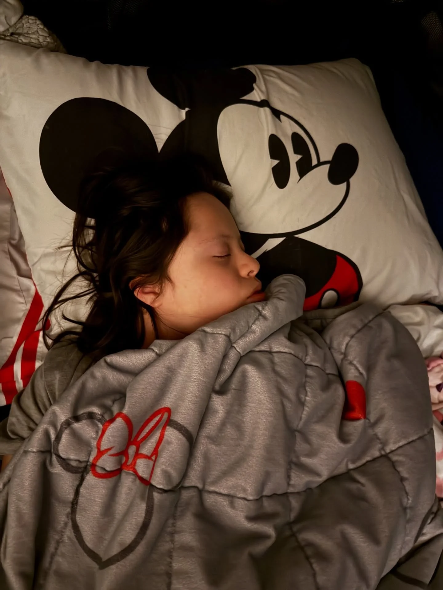 Little one didn&rsquo;t sleep much last night. Full moon 🌕
So that means she took a long nap and is now refusing to get up. Which means&hellip;very long night for us tonight 🤦🏻&zwj;♀️

#sleepyhead #insomnia #fullmoon #autism #downsyndromelove