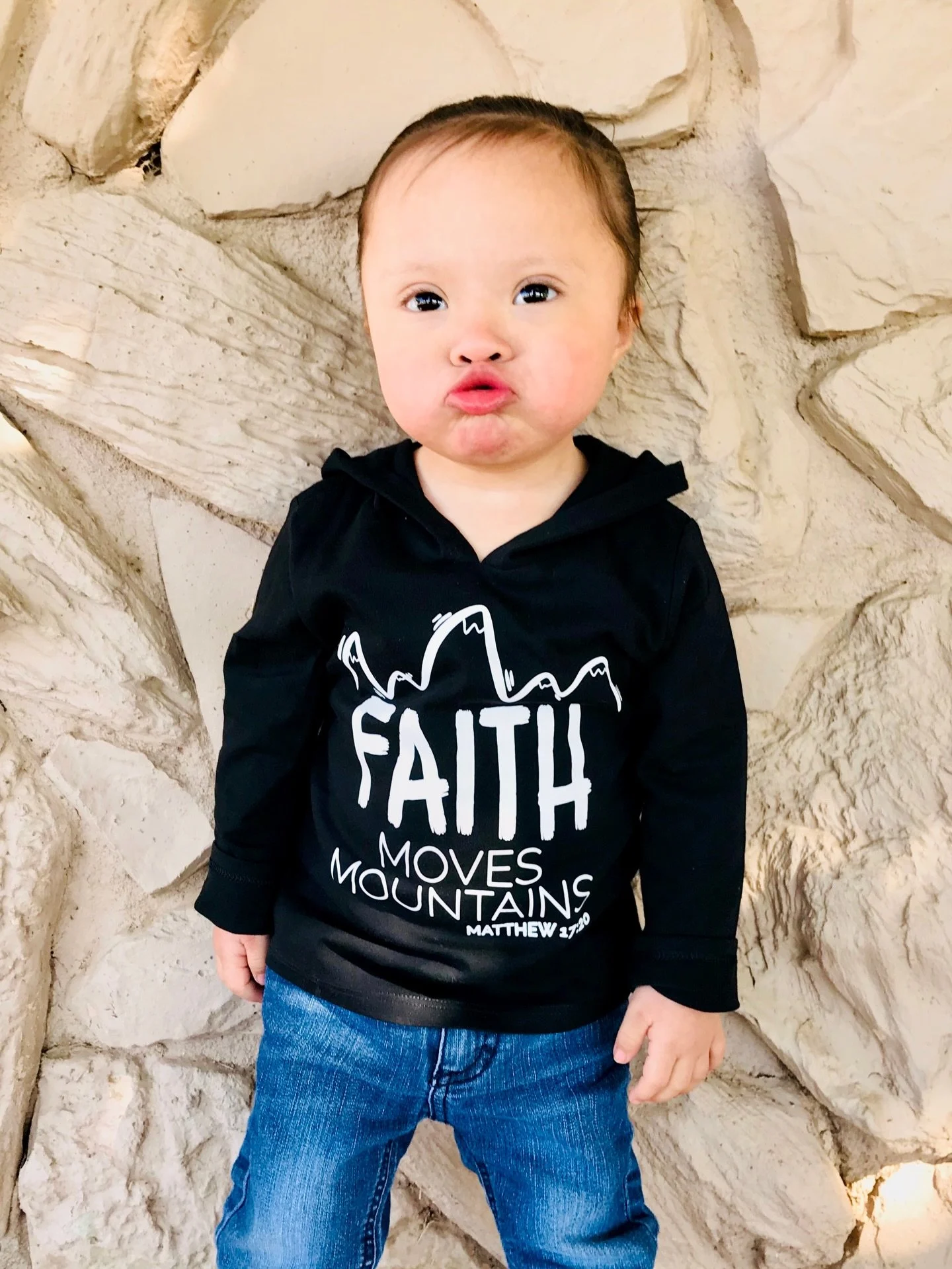 Little Peanut kisses to send you into the weekend! ❤️

#flashbackfriday❤️ #babykisses #fridayfeels #raisingpeanut