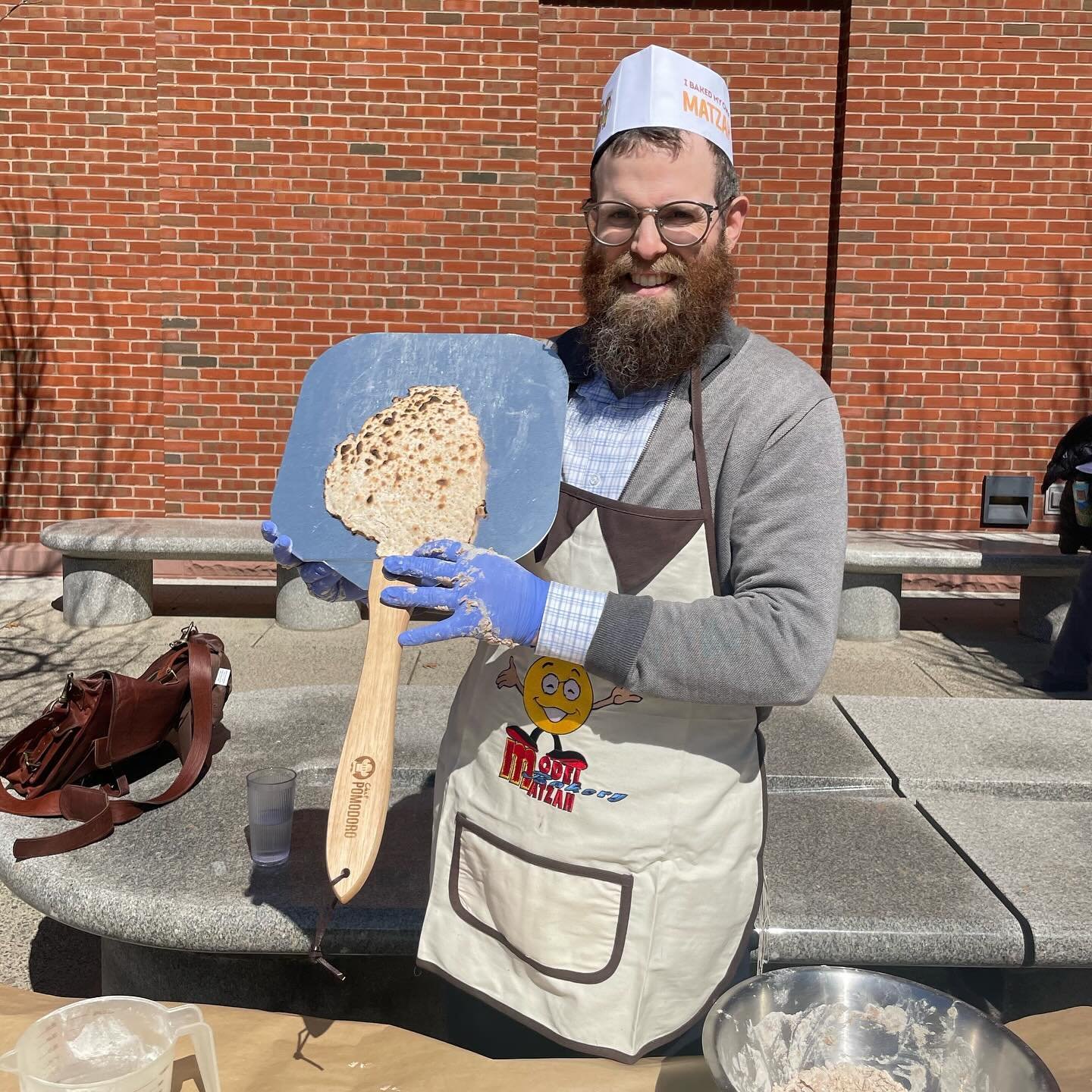 Matzah Man (Rabbi Levi) will reappear TOMORROW for our annual Matzah Bake outside Usdan! Stop by during lunch time to bake and taste some delicious homemade matzah. Pesach is officially upon us!👨&zwj;🍳