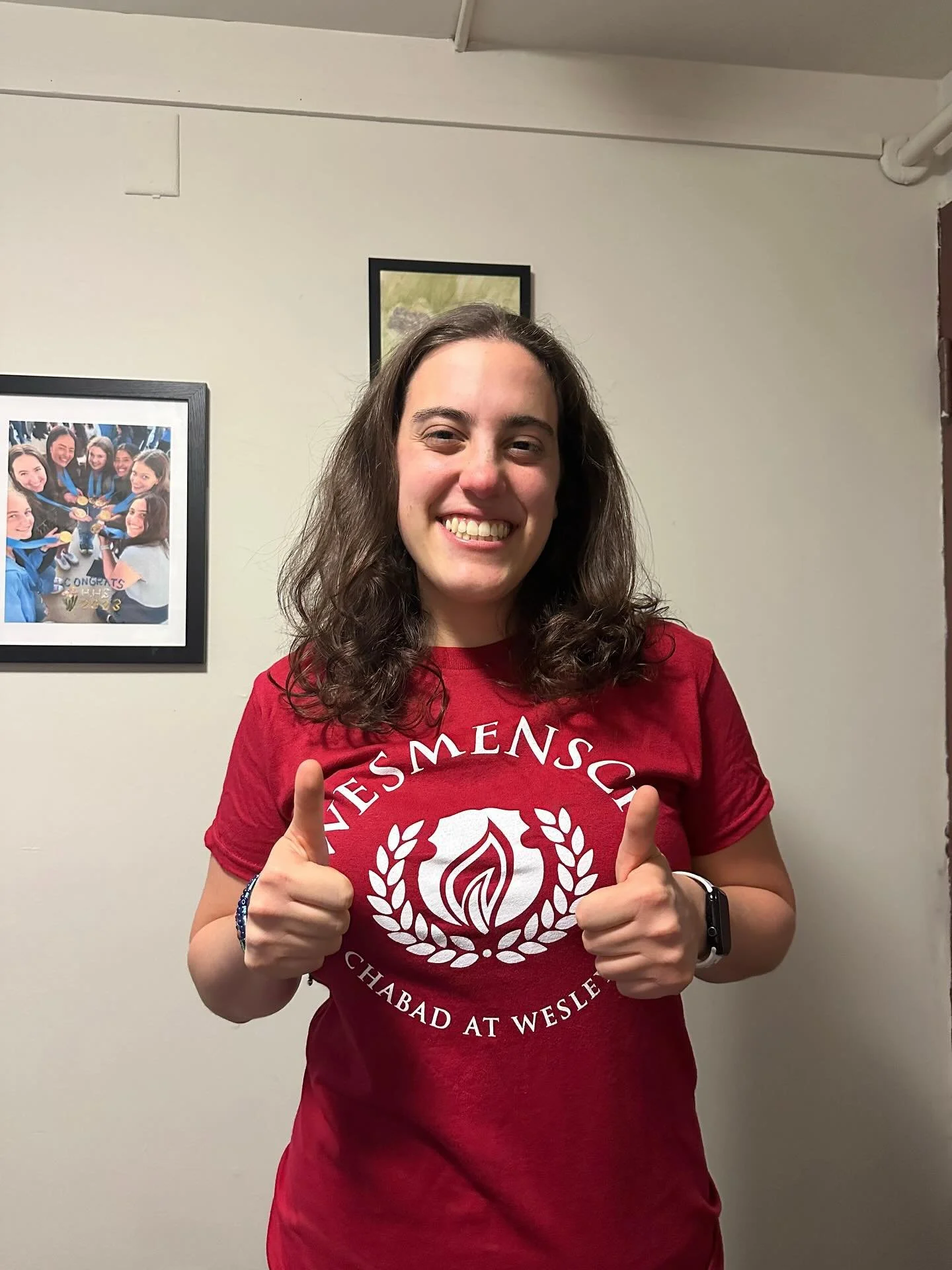 Congratulations are in order for WesMensch Jamie Sloves &lsquo;27 from San Mateo, CA🌊☀️ FUN FACT: &ldquo;My mom&rsquo;s dad is married to my dad&rsquo;s mom.&rdquo;