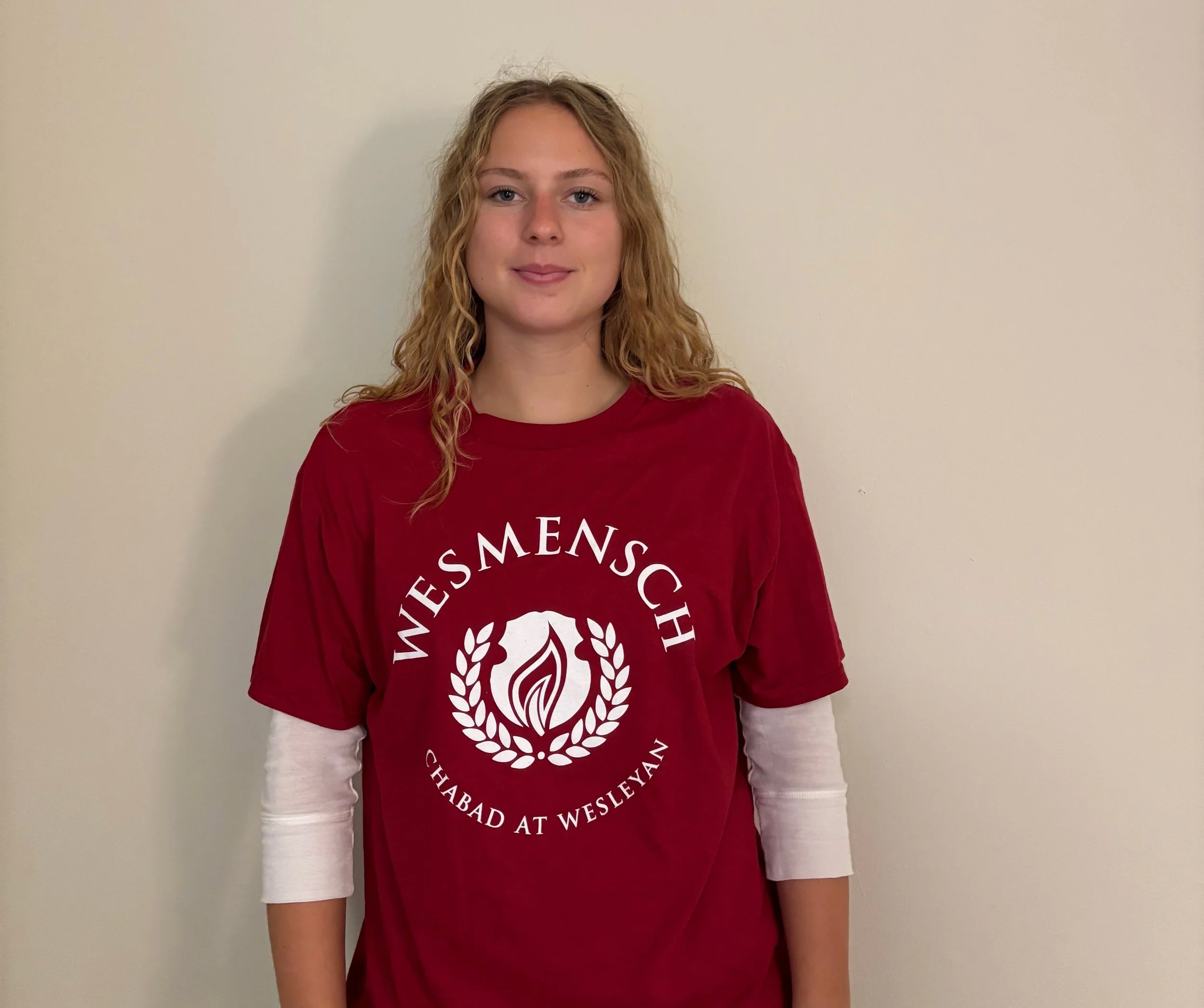 We are so excited to introduce our September Wes Mensches at Chabad at Wes! 

Natalie '28 from Berkeley, CA
Fun Fact: "I can play Piano Man by Billy Joel on the harmonica."

Abigail '27 from Hamden, CT
Fun Fact: "My senior house has a 