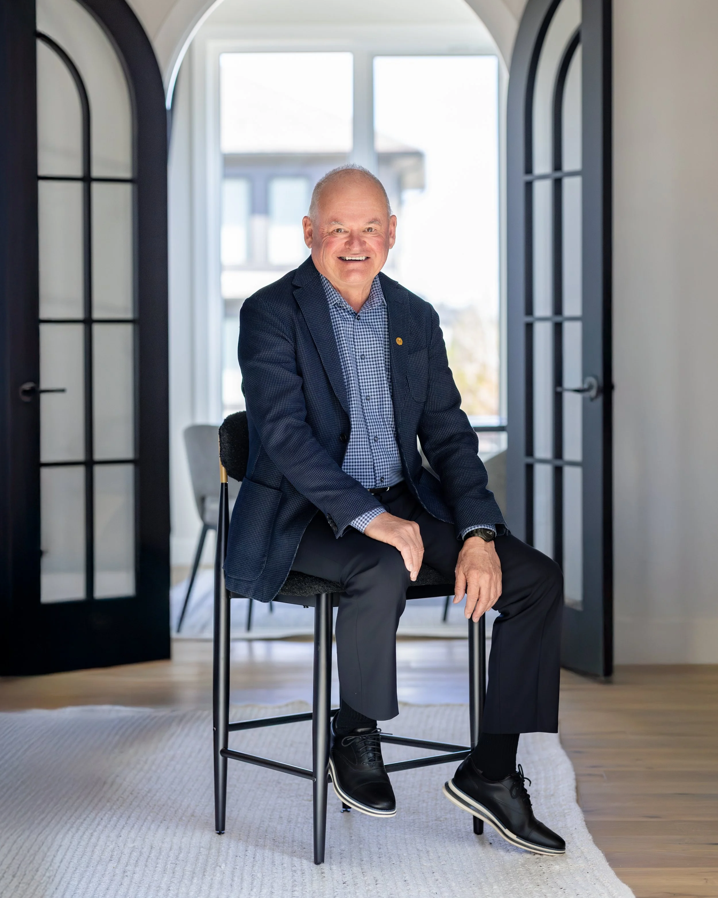 Should a Brokerage Pay for Realtor® Branding Photos?