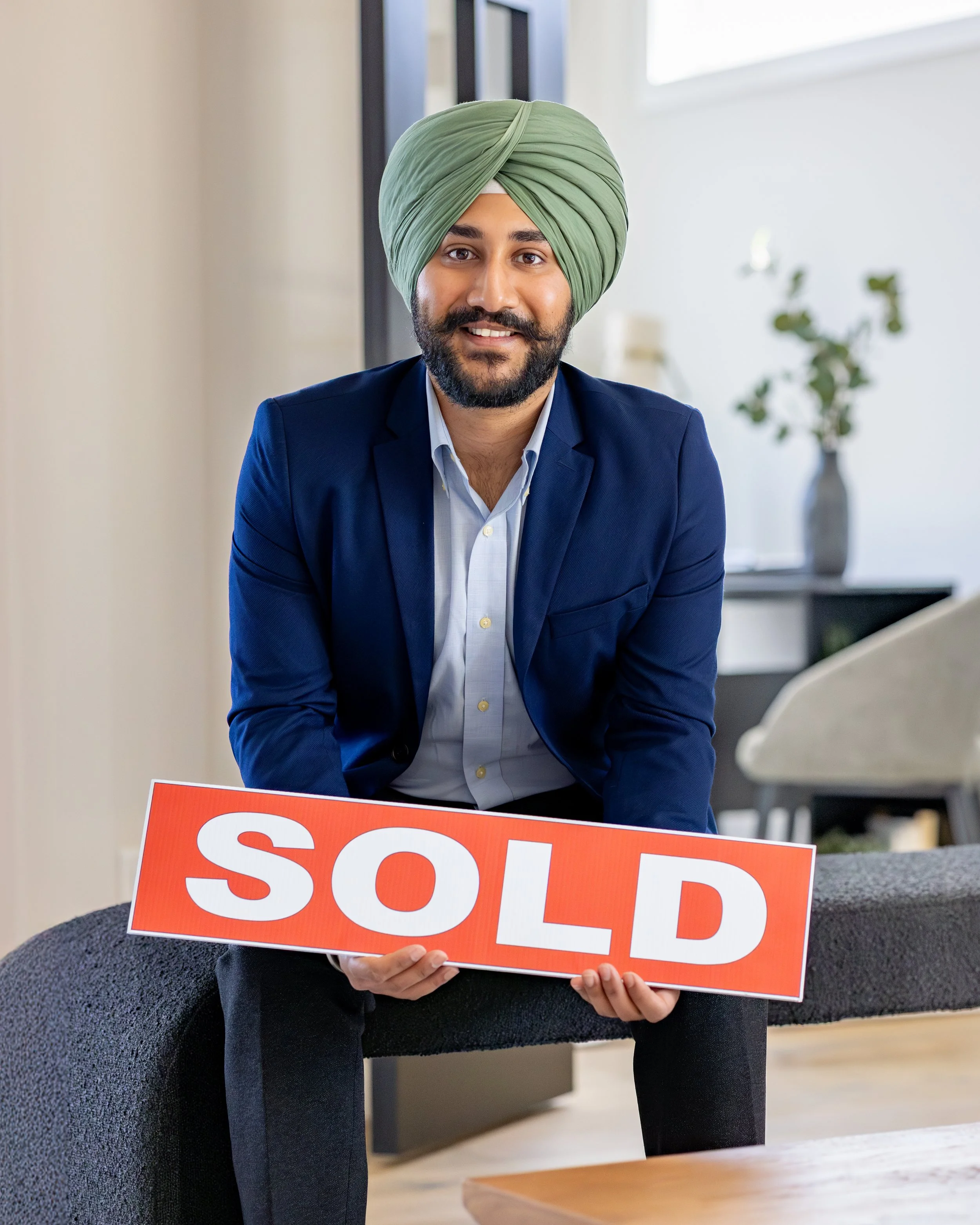 How Often Should Your Brokerage Offer Branding Photo Days?