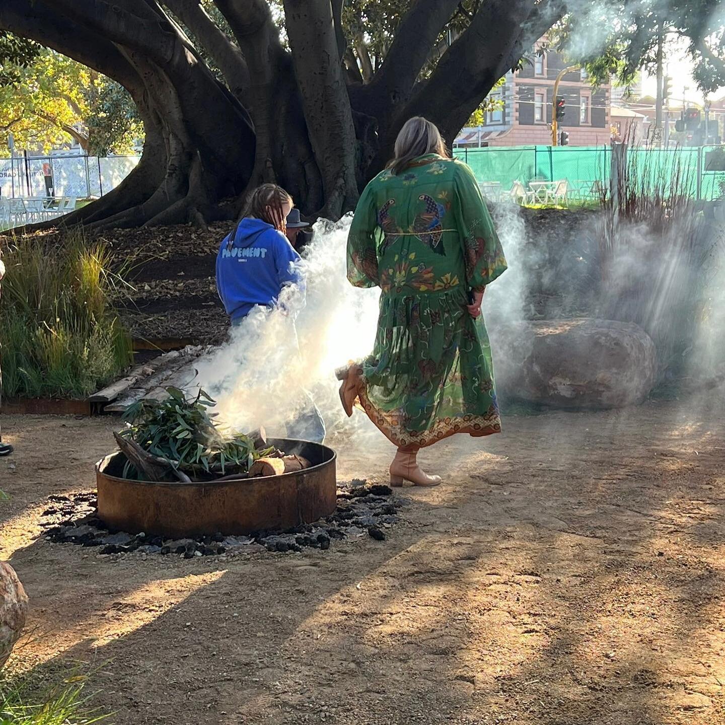 @melbflowershow Welcome to Country Ceremony - at the beautiful Aboriginal Heritage Garden 

My daughter and I captured by @brockstar64 📷

For the first time ever, a co-designed, Aboriginal heritage garden, Wurundjeri biik, meaning &lsquo;Wurundjeri 