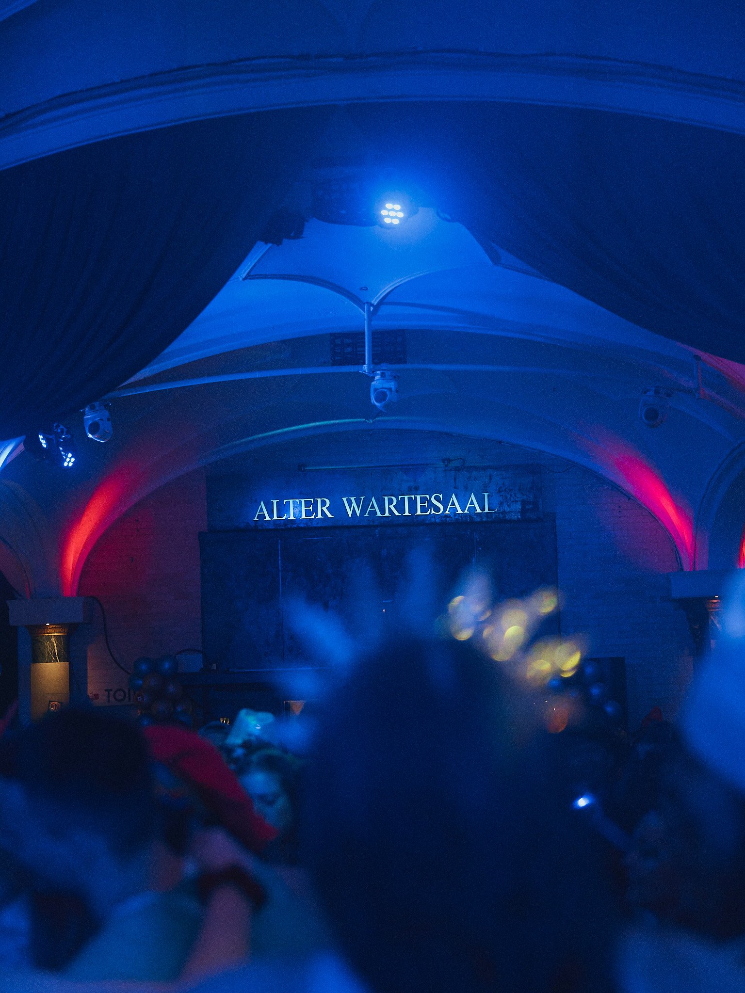 @yannikdress_KamelleClub_A7V05316_2048px Kopie.jpg