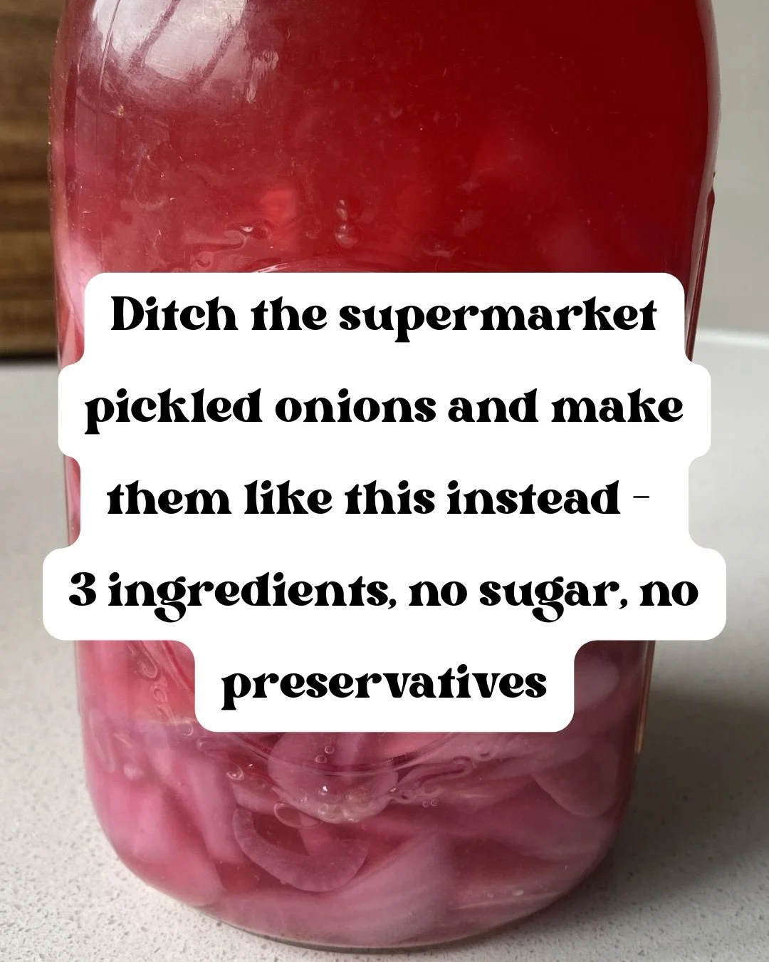 Store bought pickled onions generally contain sugar, vinegar and preservatives &mdash; but these fermented ones? Just 3 simple ingredients, and they&rsquo;re packed with gut-loving probiotics 🙌🏼

If you&rsquo;ve never fermented anything before, thi