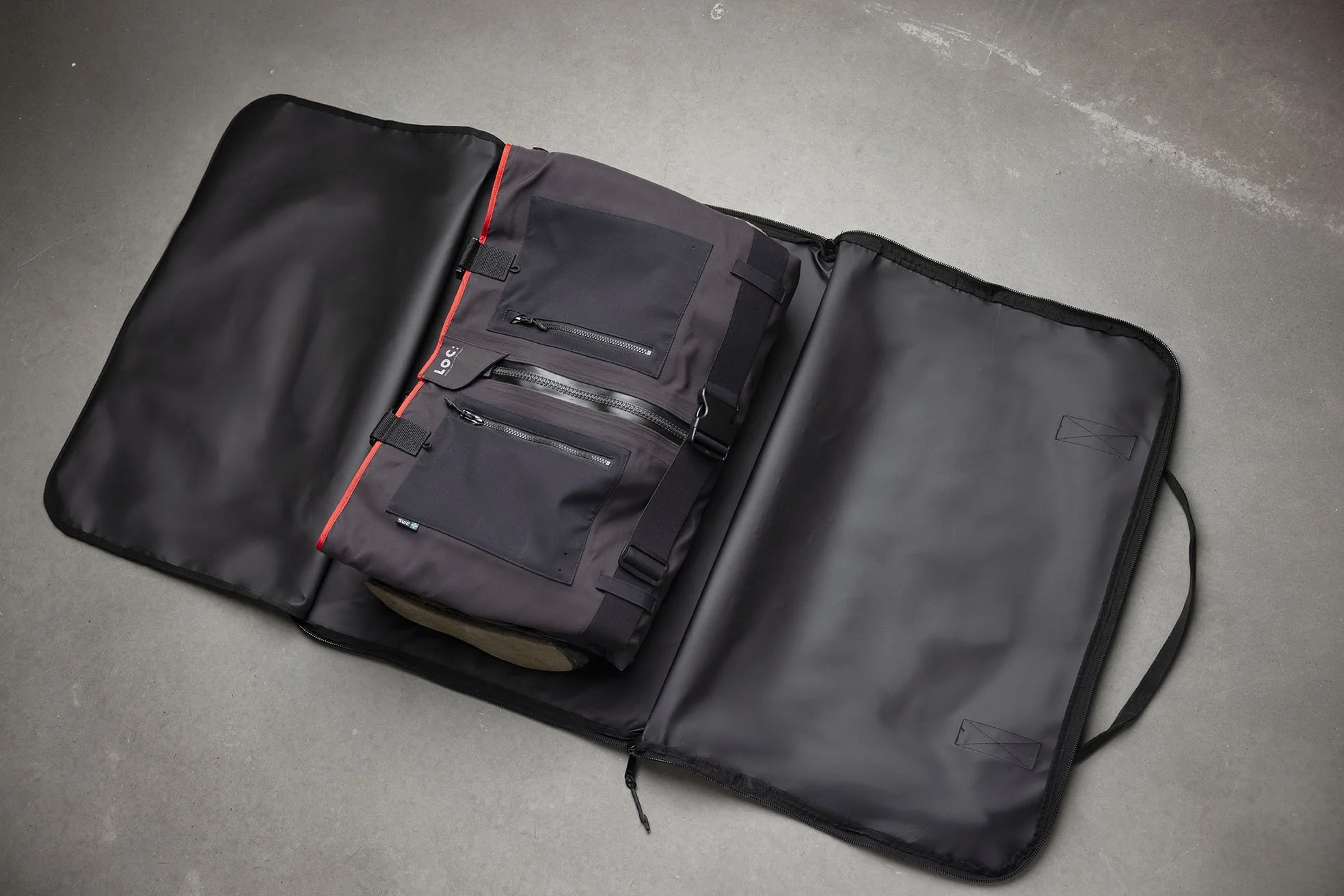 LOC 3-in-1 Wader bag-2-9 copy.jpg