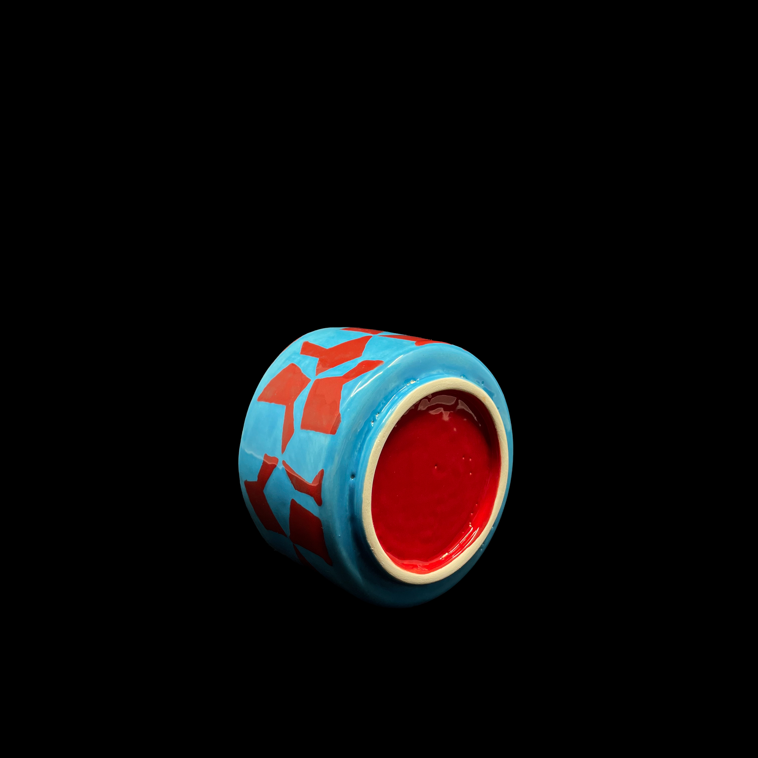 red and blue pattern cup.png