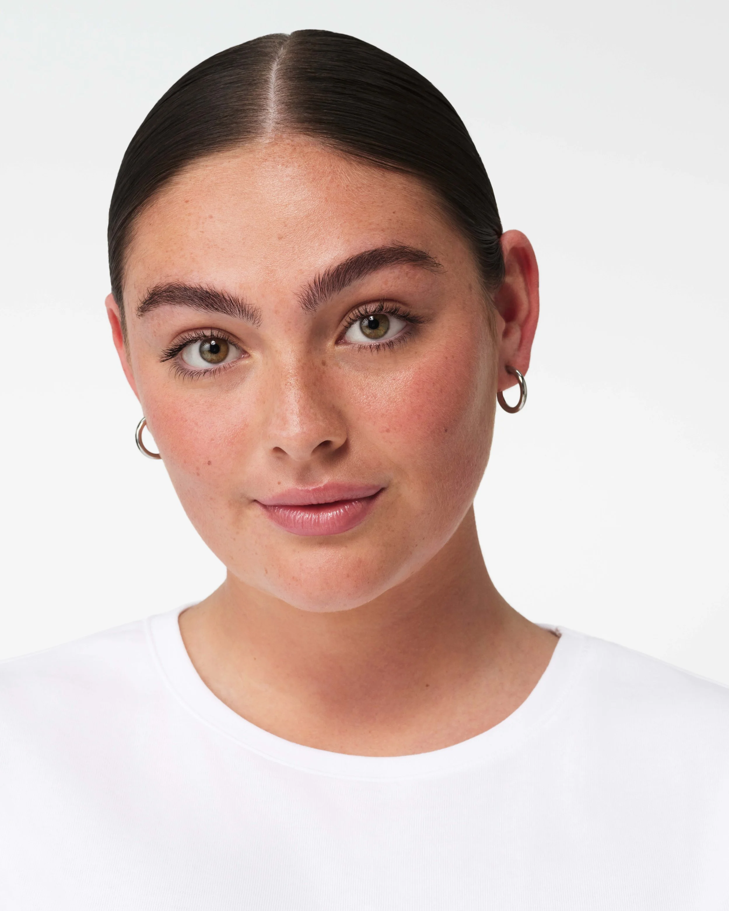 FA24_GREAT_SKIN_OOH_CAMPAIGN_UK_KV_002_MODEL_MARNIE_ELEVATED_129.jpg