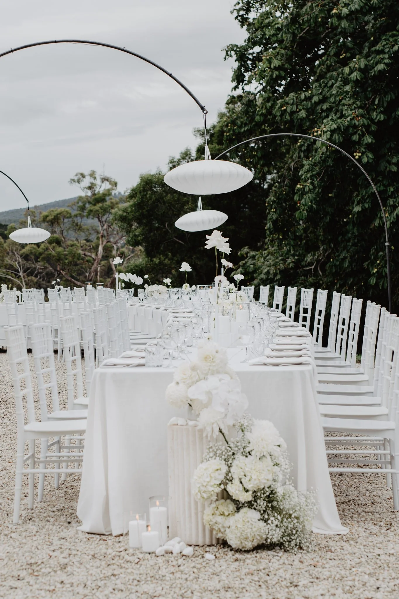 Freyr-Studio-Waterton-Hall-Tasmanian-Wedding-Blossie-Curved-Table.jpg