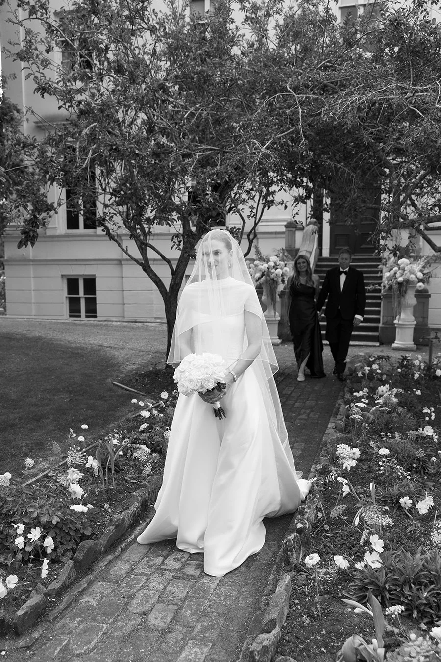 clarendon-estate-tasmania-freyr-studio-bride-veil-wedding-ceremony.jpg