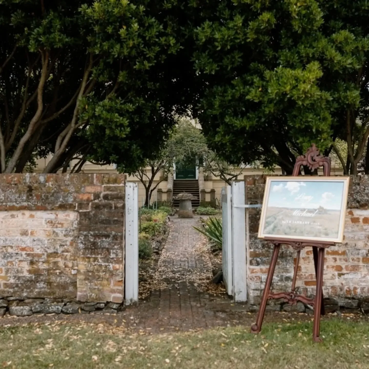 A timeless celebration for Lucy and Michael in the open air at Clarendon Estate.

I'll never forget the moment Michael led Lucy by the hand onto the dancefloor in total stillness, as everyone sat in rapt attention.  The dance that followed was worthy