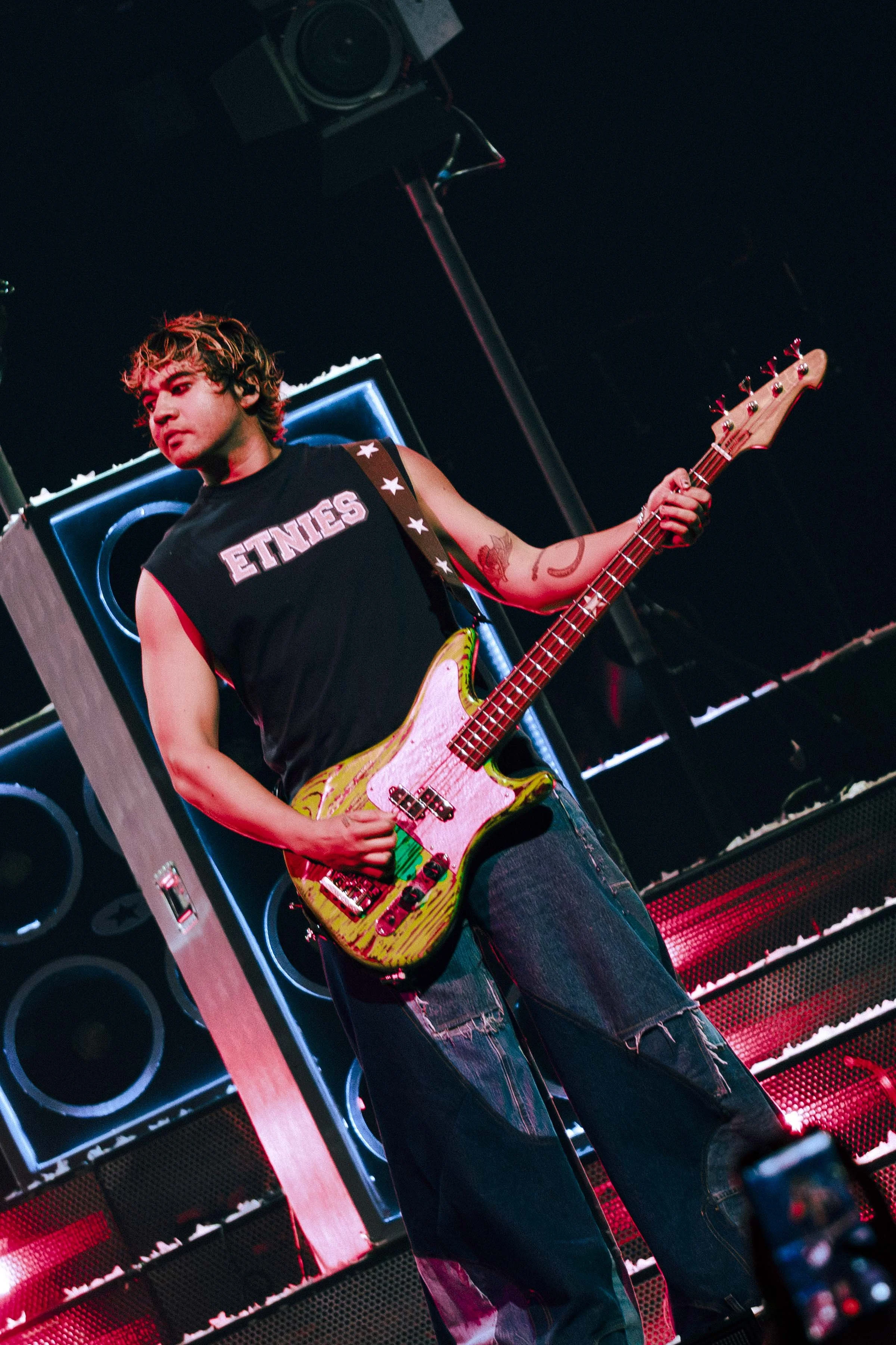 5SOS-HALEYPETRONEPHOTO-11.jpg