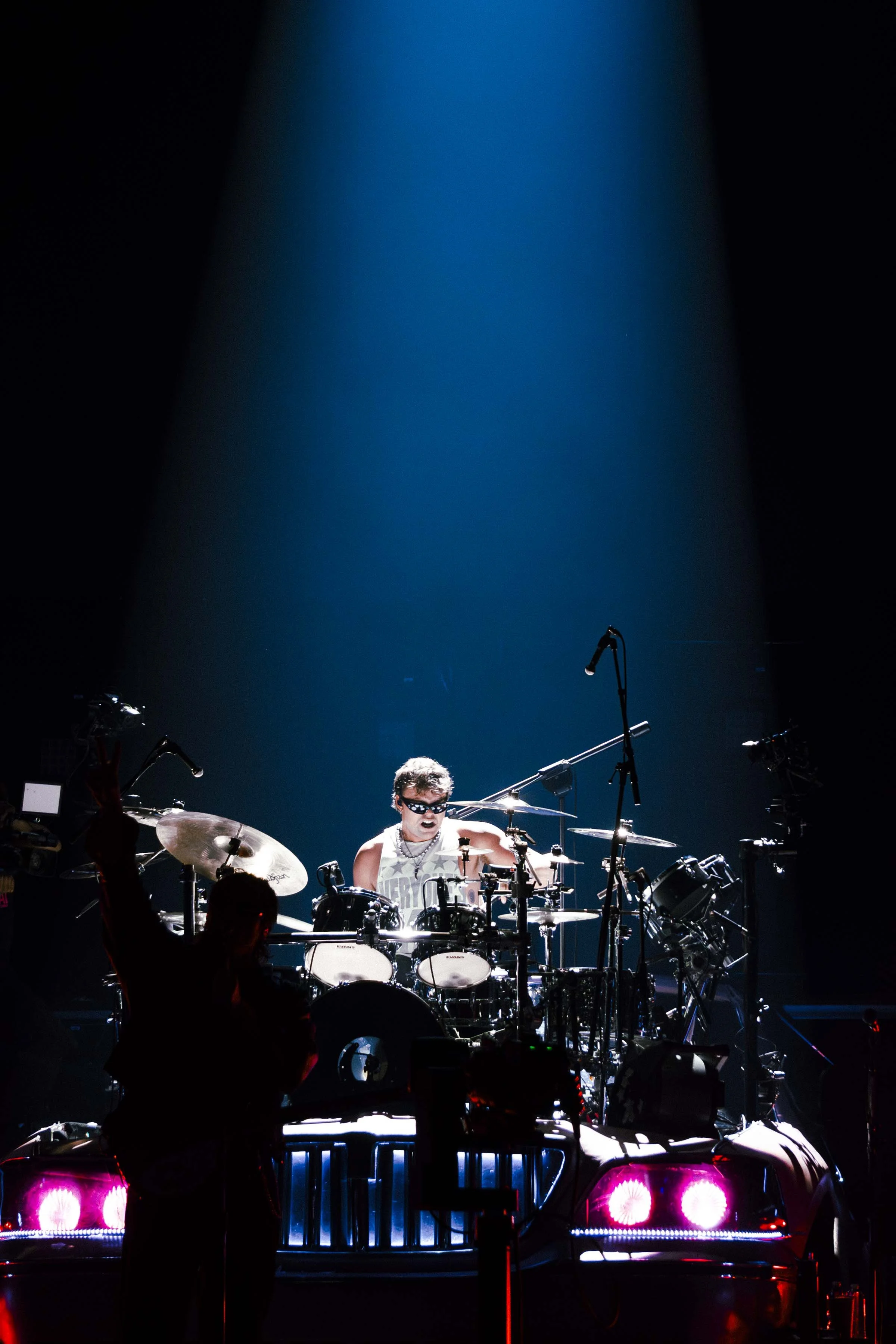 5SOS-HALEYPETRONEPHOTO-10.jpg