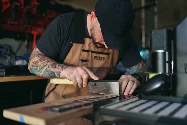 🙌🏻 FOCUS. 

#bass #6string #bassbuilder #maker #makersmovement #luthier #luthierlife #ctmade #madeinct #makermovement #woodworkersofinstagram #woodworking #makerssupportingmakers #bassplayer #boutiquebass #bassplayersunited #bassforward #bassplayer