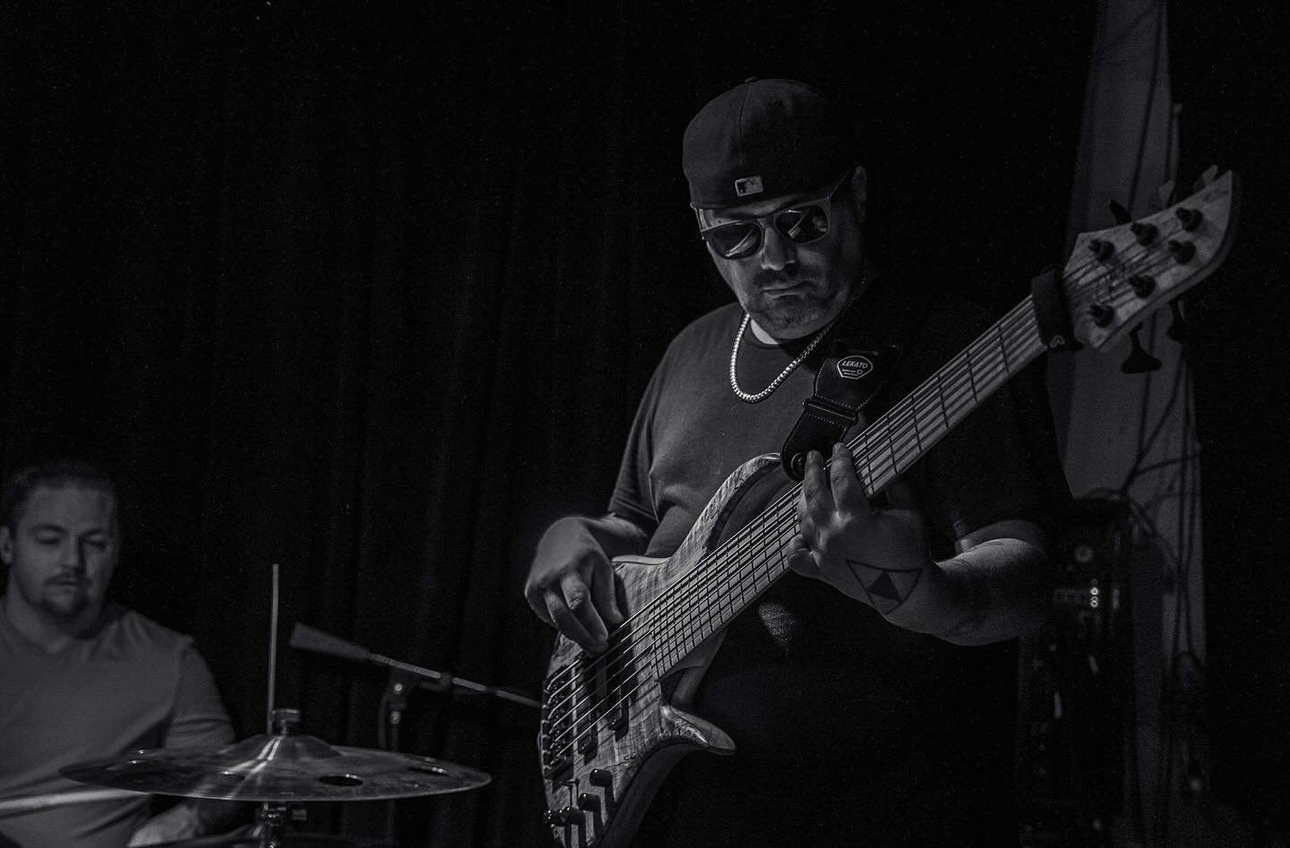 My first customer @wav.smri killing it onstage with his Adalina 6. 
Thank you for the trust and like it says in your electronics cavity &ldquo;stay bad mother f*cker!&rdquo; 

#bass #6string #bassbuilder #maker #makersmovement #luthier #luthierlife #