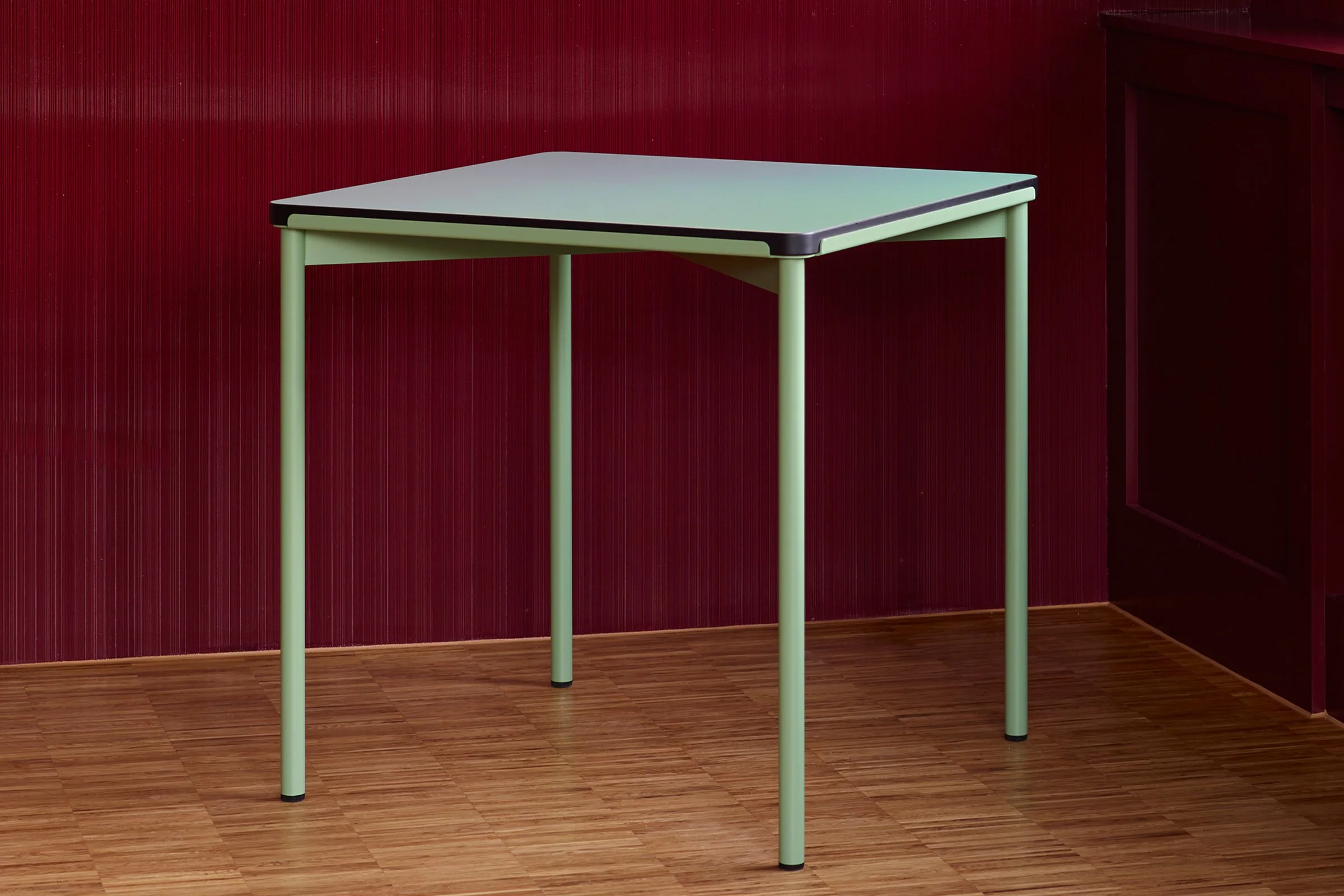 LG-C 09.jpg