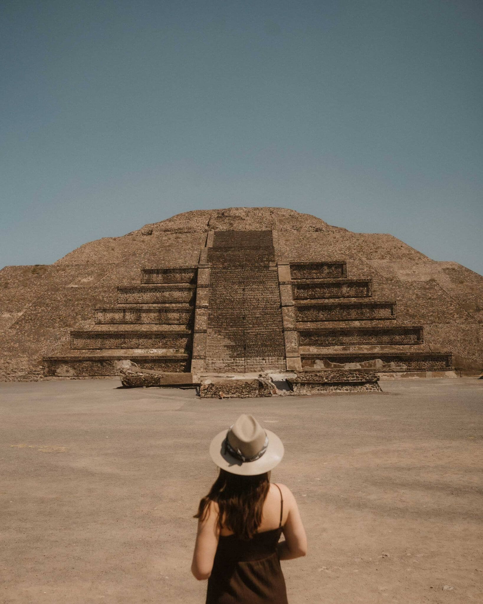  Pyramid of the Moon